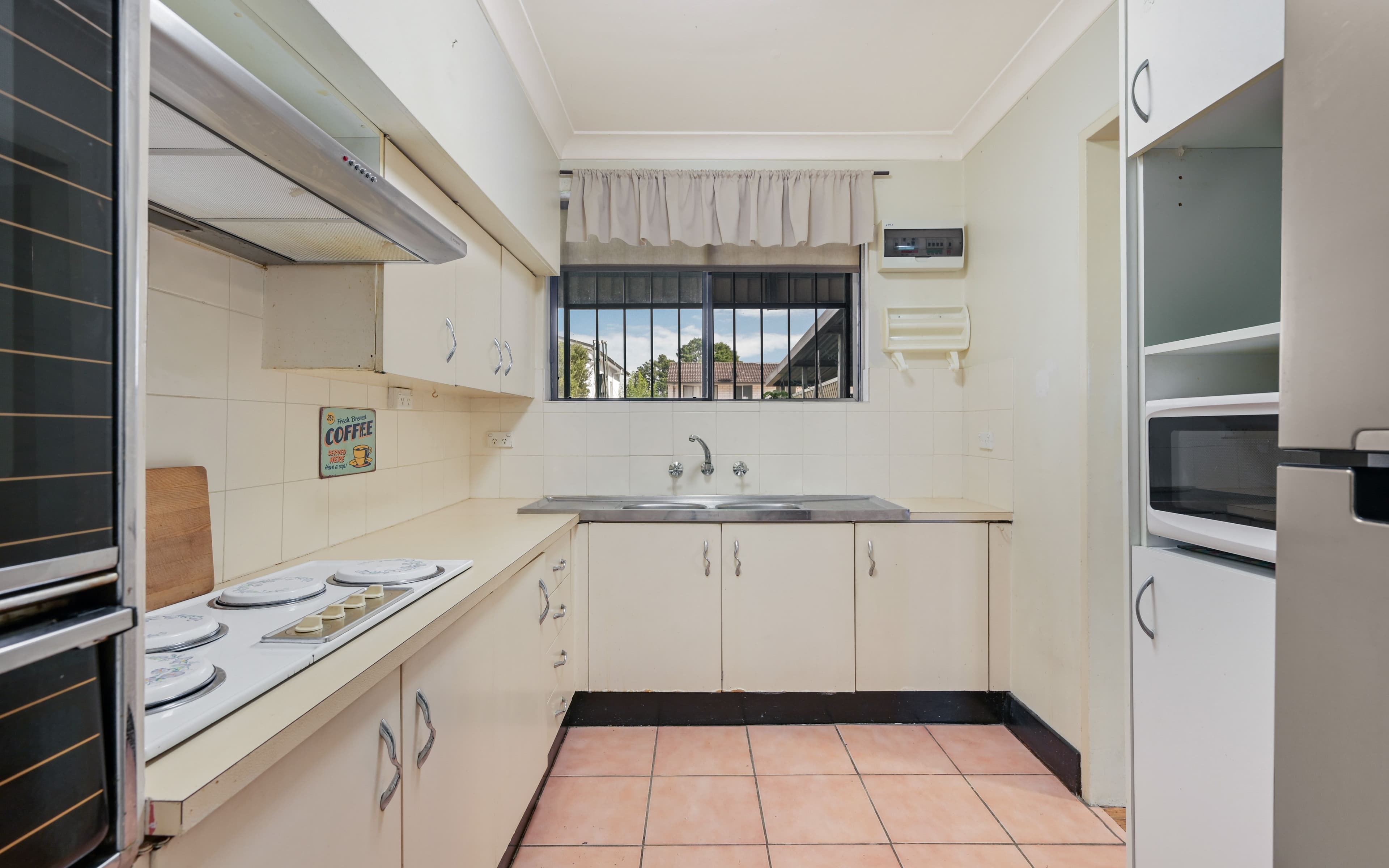 1/9-13 Surrey Street, Minto NSW 2566, Minto - Thumbnail 4
