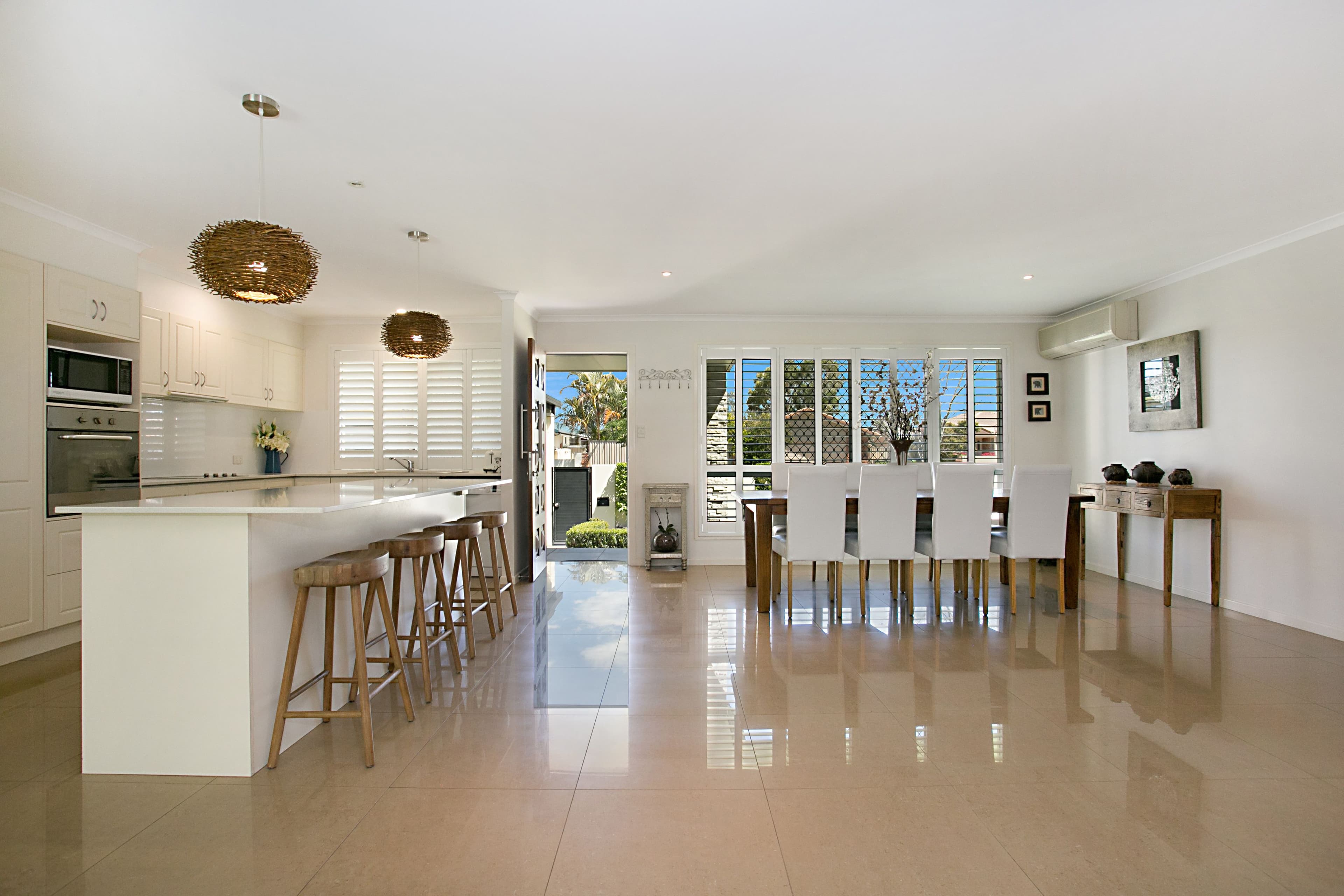 37 Auk Avenue, Burleigh Waters QLD 4220, Burleigh Waters - Thumbnail 3