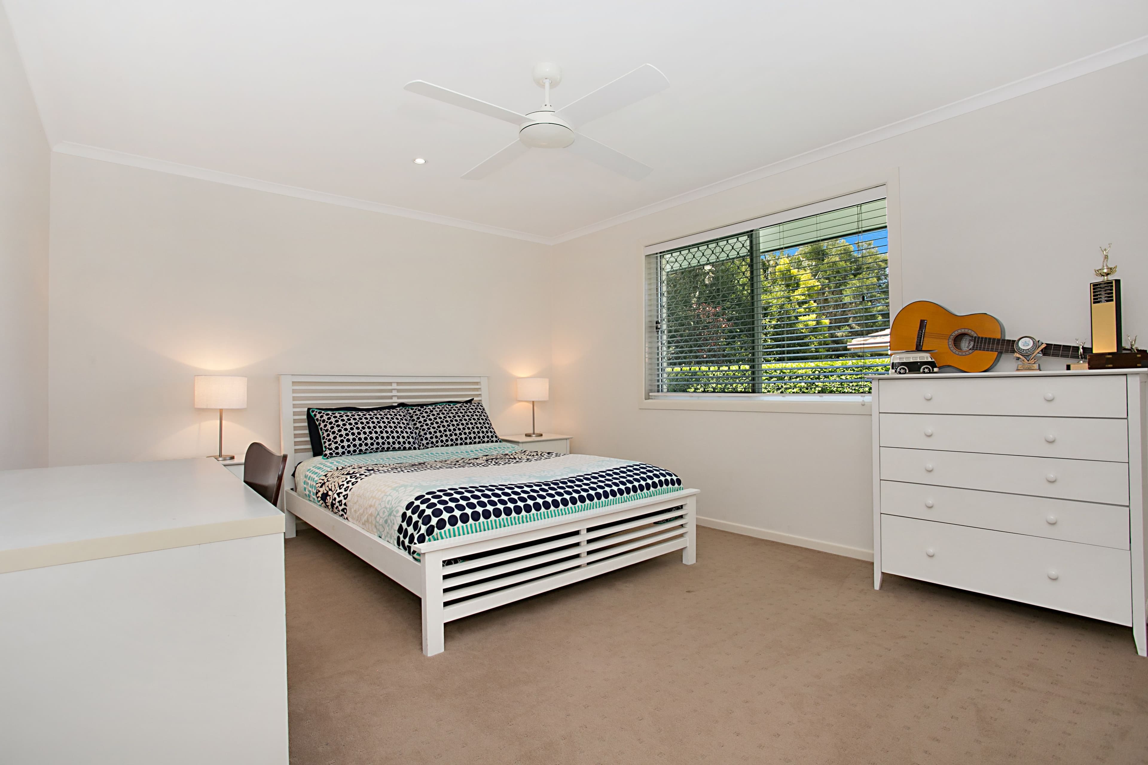 37 Auk Avenue, Burleigh Waters QLD 4220, Burleigh Waters - Thumbnail 5