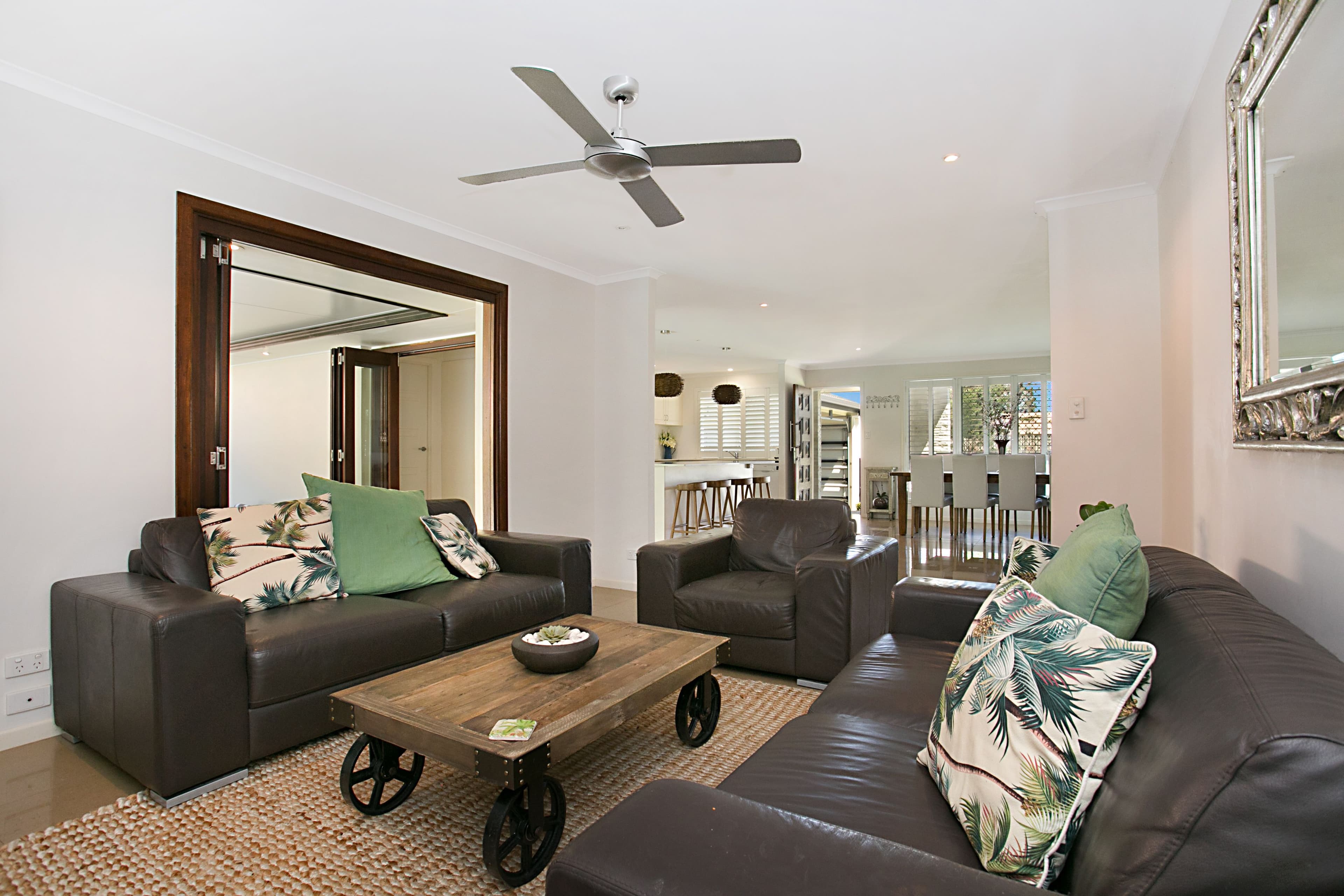 37 Auk Avenue, Burleigh Waters QLD 4220, Burleigh Waters - Thumbnail 8