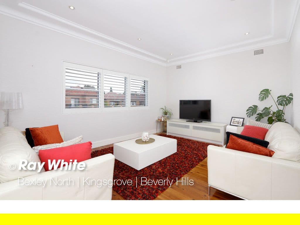 6 Simmons Road, Kingsgrove - Thumbnail 2
