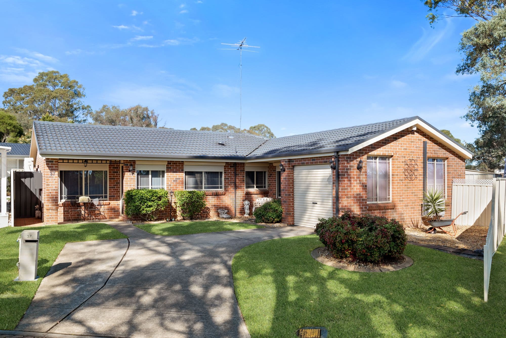 37 Davy Place, St Helens Park NSW 2560, St Helens Park - Image 1