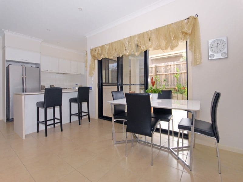 16 Hillcroft Place, BELMONT QLD 4153, Belmont - Thumbnail 3