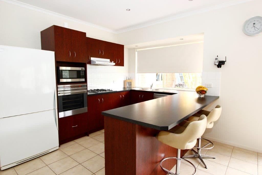 8 Rice Court, Highton VIC 3216, Highton - Thumbnail 3