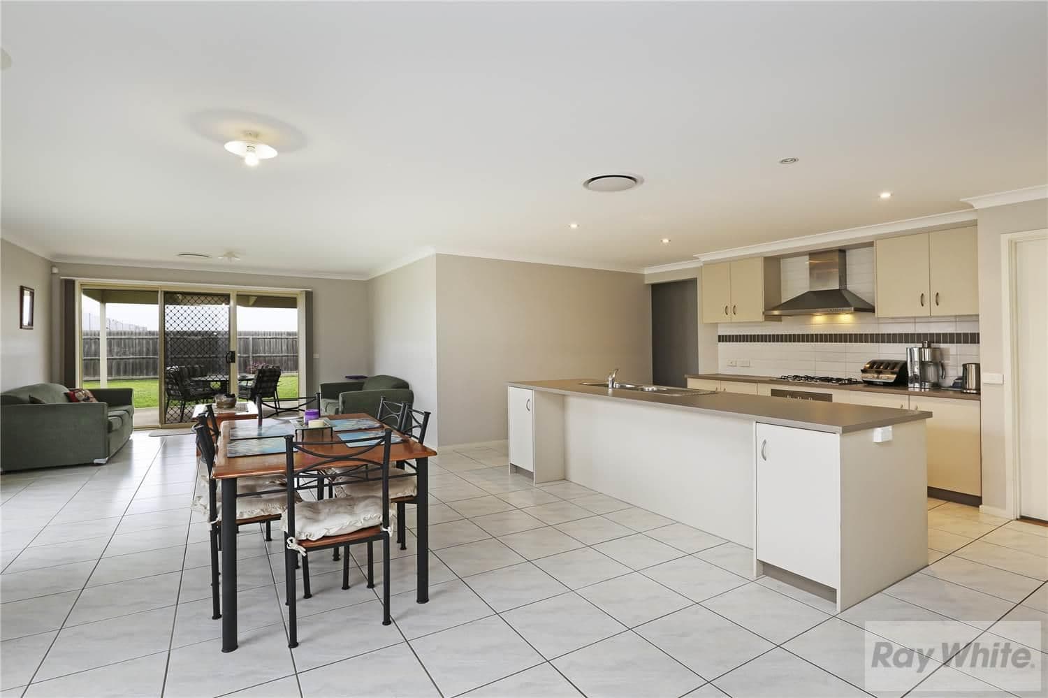 39 Nigella Avenue, CORIO VIC 3214, Corio - Thumbnail 2