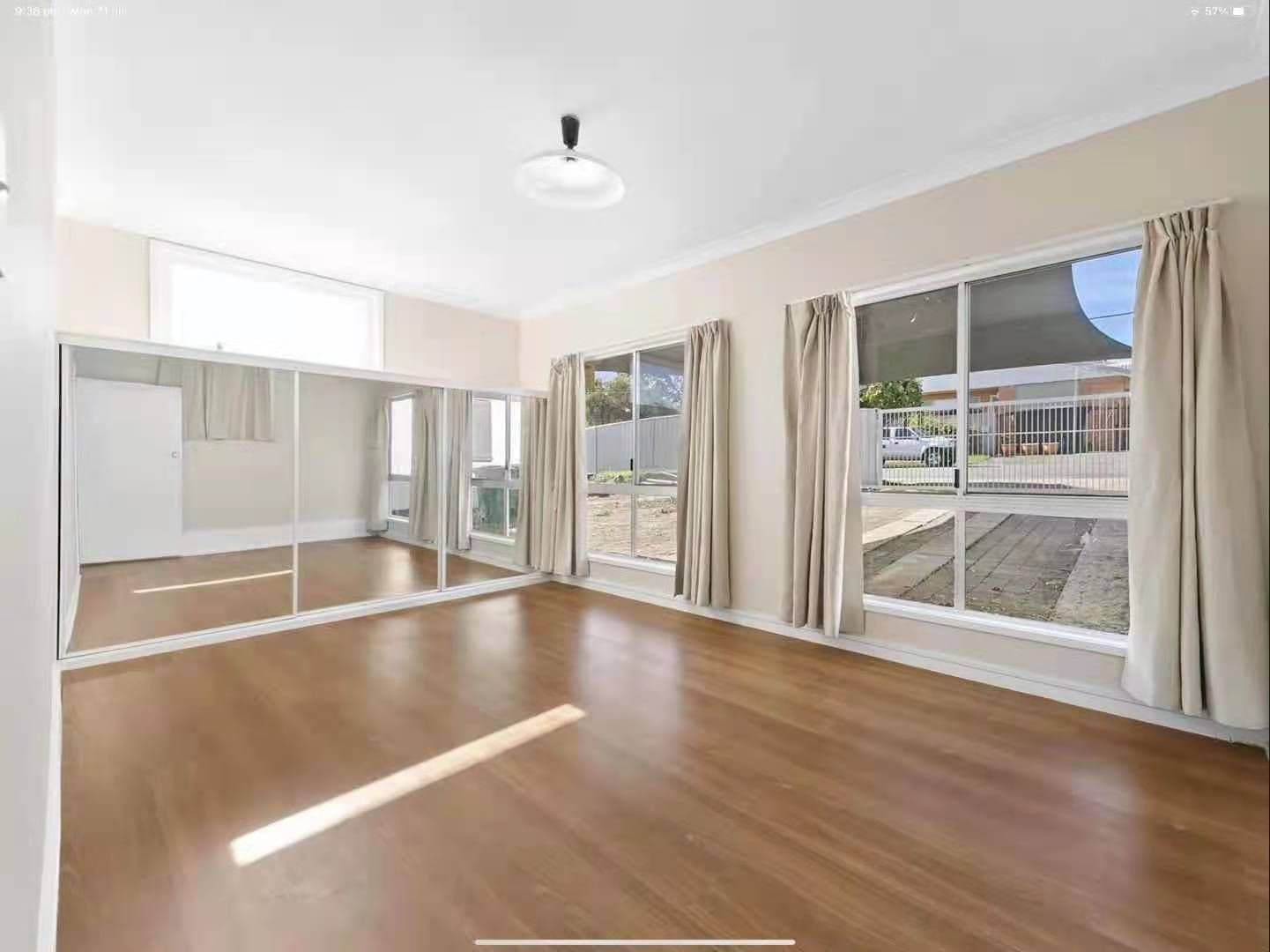 1 Harcourt Crescent, Southport QLD 4215, Southport - Thumbnail 3