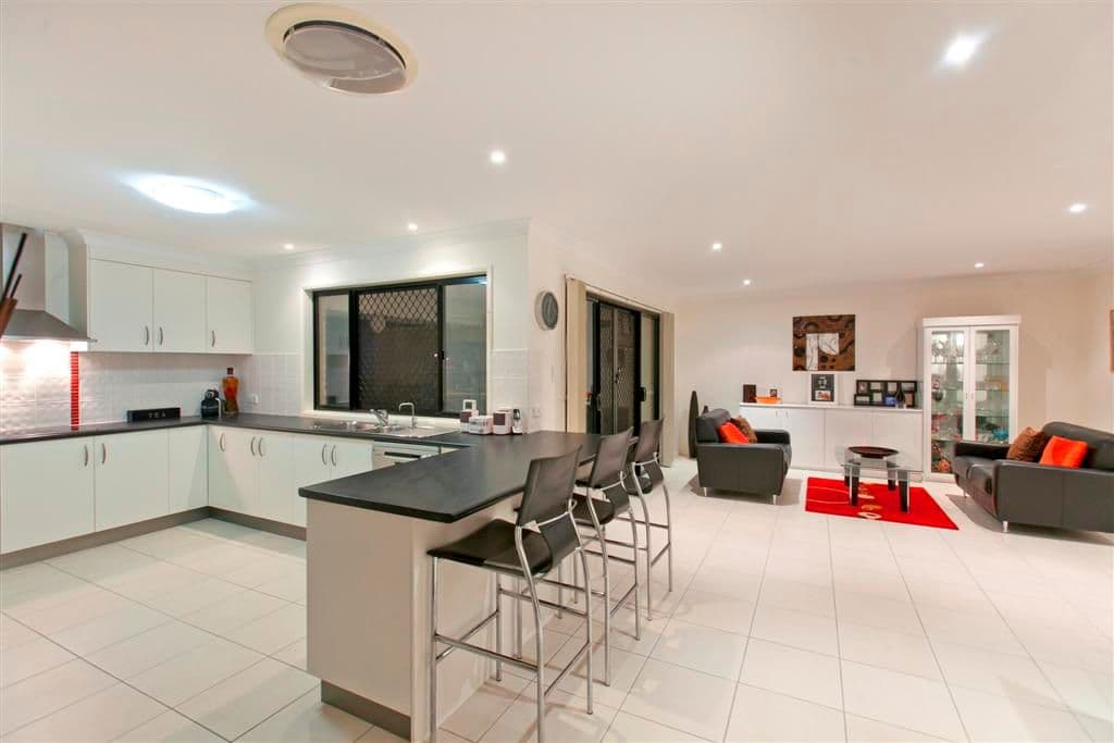 19 Bryce Place, BIRKDALE QLD 4159, Birkdale - Image 1