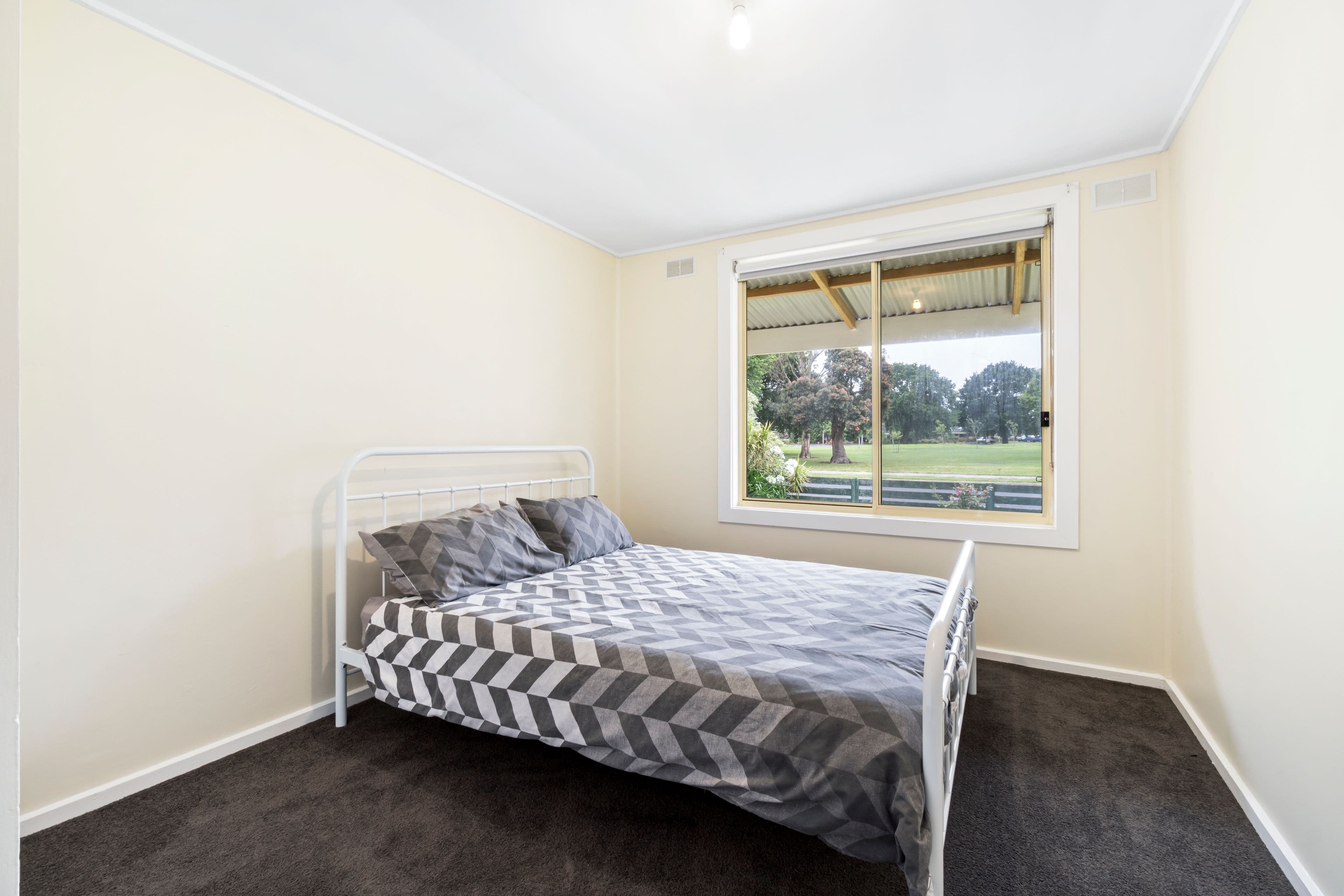 14 Jones Street, Camperdown VIC 3260, Camperdown - Thumbnail 5