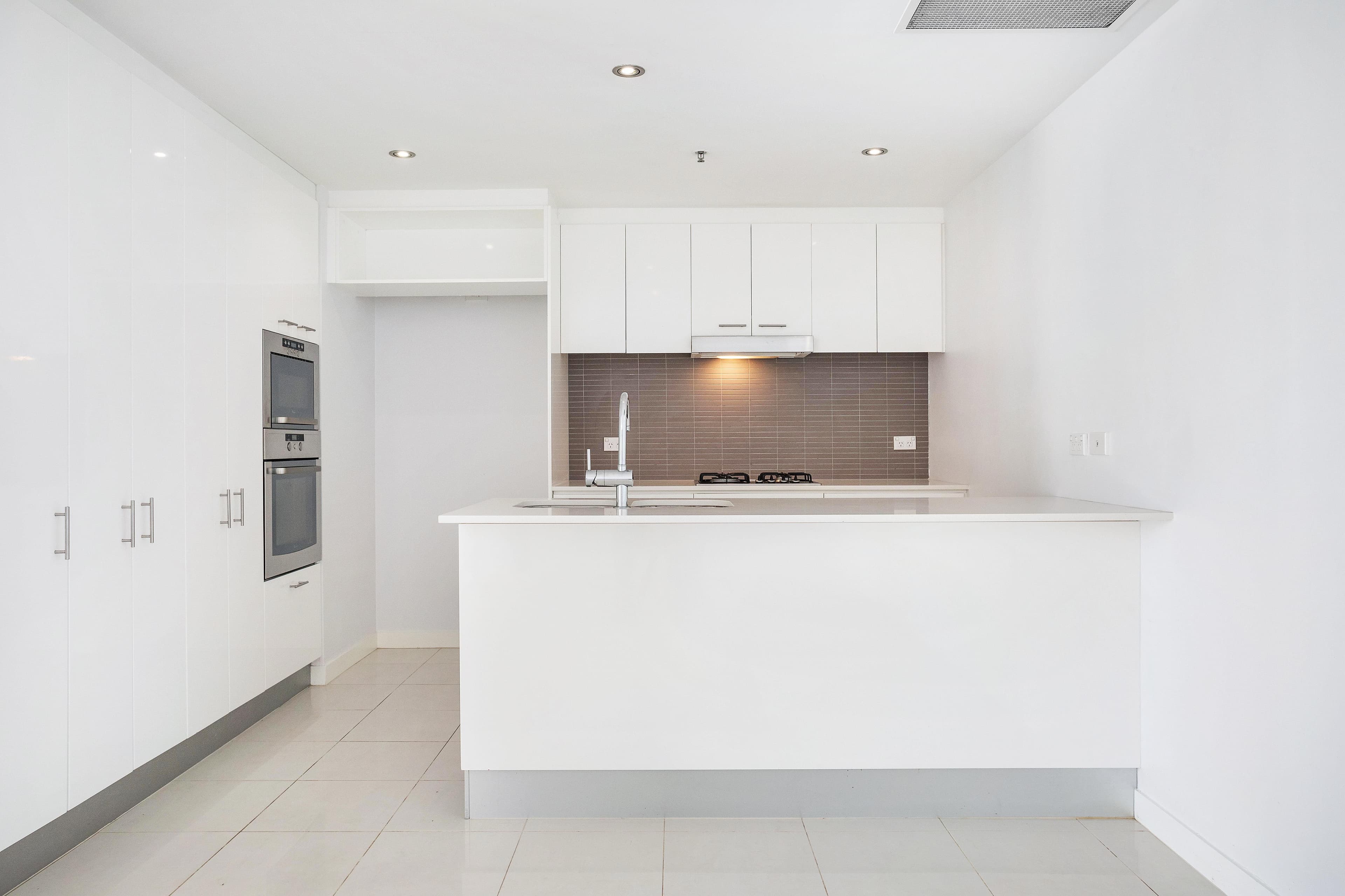 33 T E Peters Drive 'Freshwater Point', Broadbeach Waters QLD 4218, Broadbeach Waters - Thumbnail 6