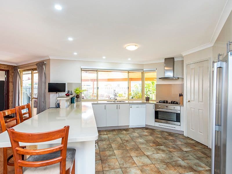 25 Springfield Court, Warnbro WA 6169, Warnbro - Thumbnail 2