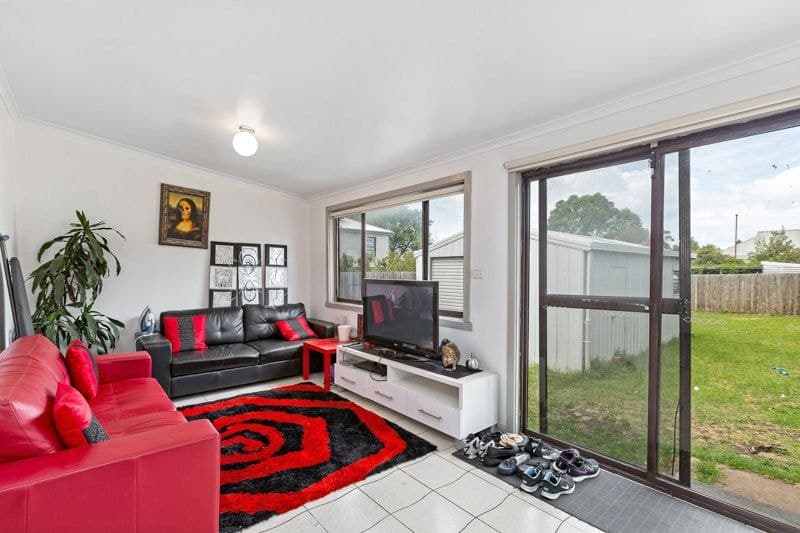 11 Somerville Road, Yarraville - Thumbnail 5