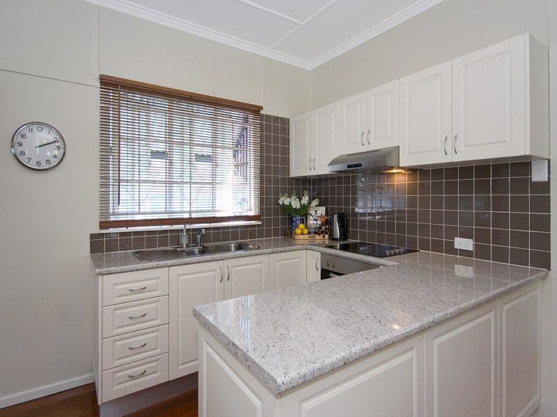 205 Honour Avenue, CHELMER QLD 4068, Chelmer - Thumbnail 3