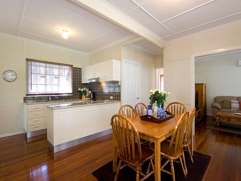 205 Honour Avenue, CHELMER QLD 4068, Chelmer - Thumbnail 4