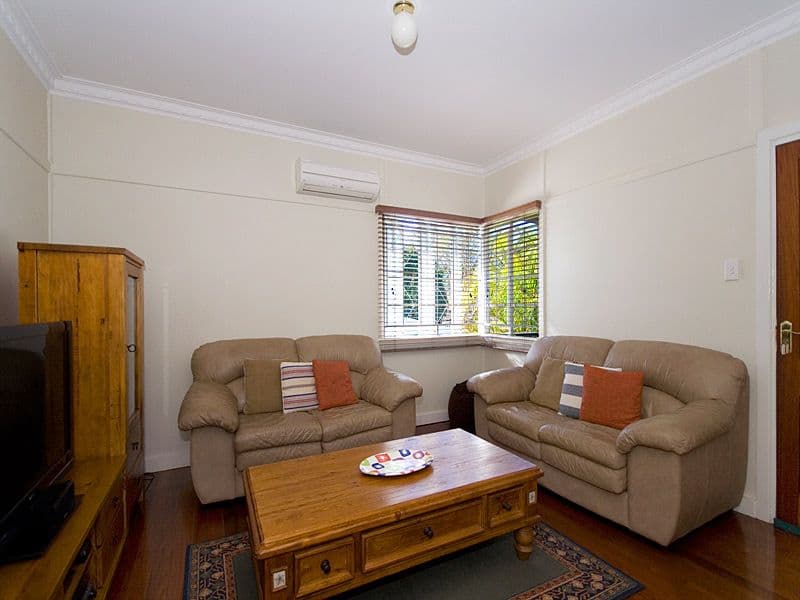 205 Honour Avenue, CHELMER QLD 4068, Chelmer - Thumbnail 8