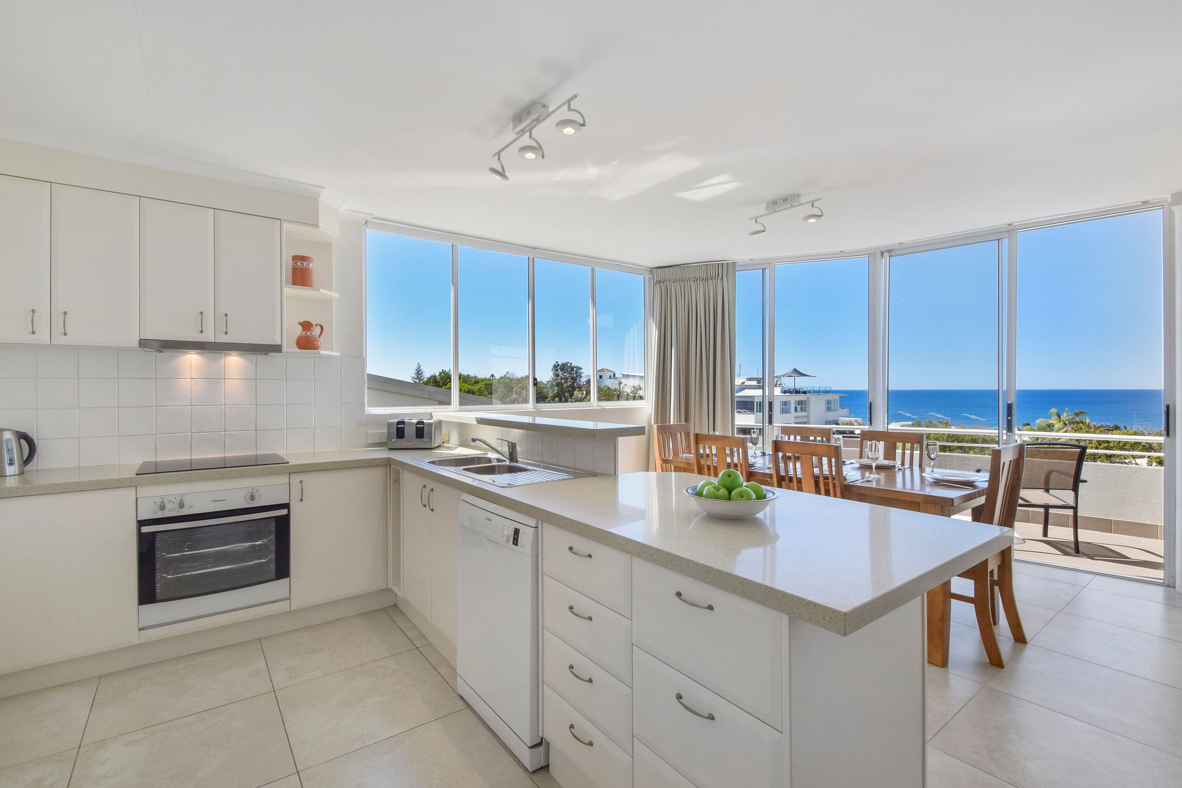 11 Henderson Street, Sunshine Beach QLD 4567, Sunshine Beach - Thumbnail 4
