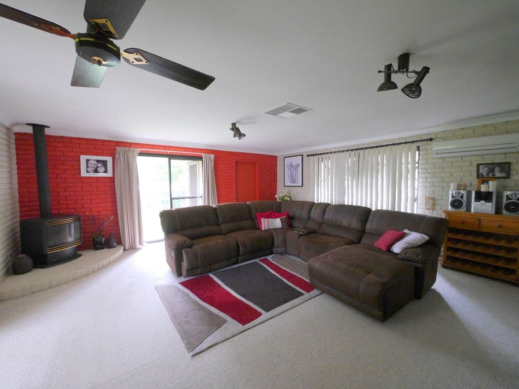 1 Coolabah Crescent, Cowra - Thumbnail 3