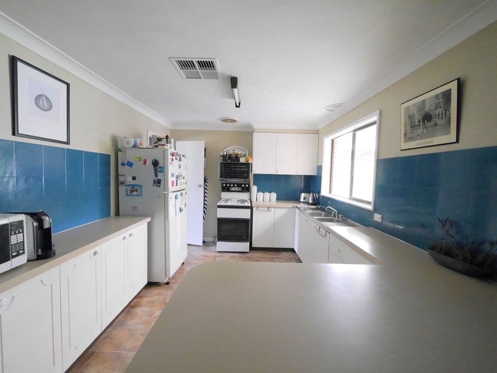 1 Coolabah Crescent, Cowra - Thumbnail 4