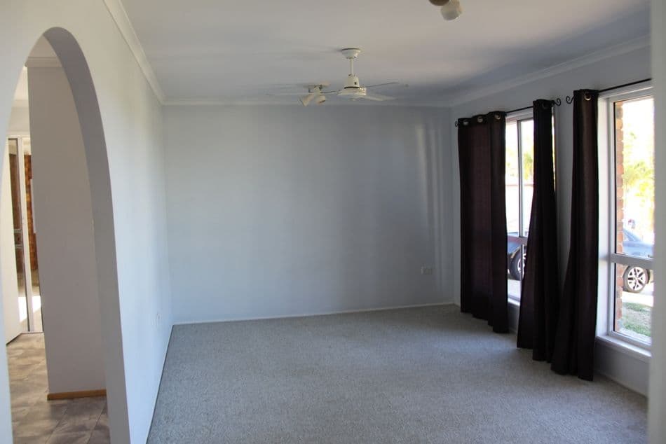 29 DAVINA Street, Boyne Island QLD 4680, Boyne Island - Thumbnail 2