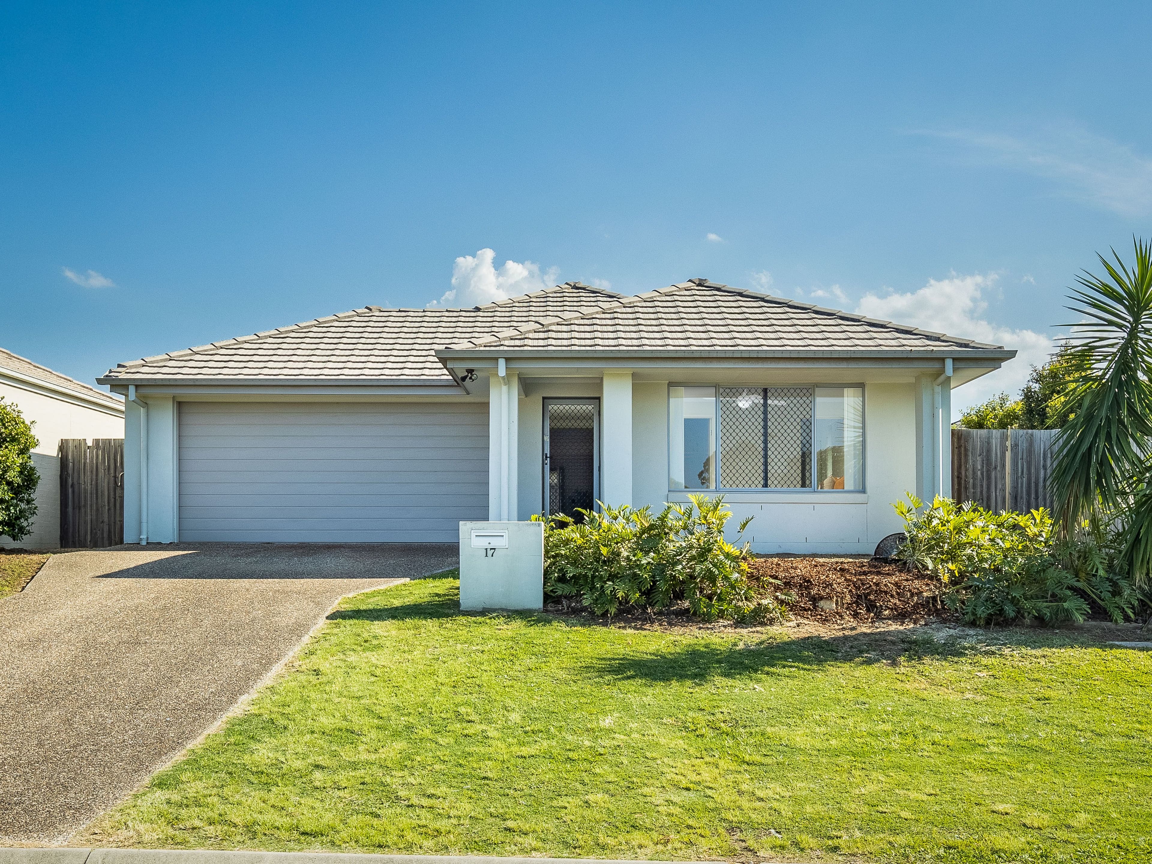 17 Como Circuit, Warner QLD 4500, Warner - Image 1