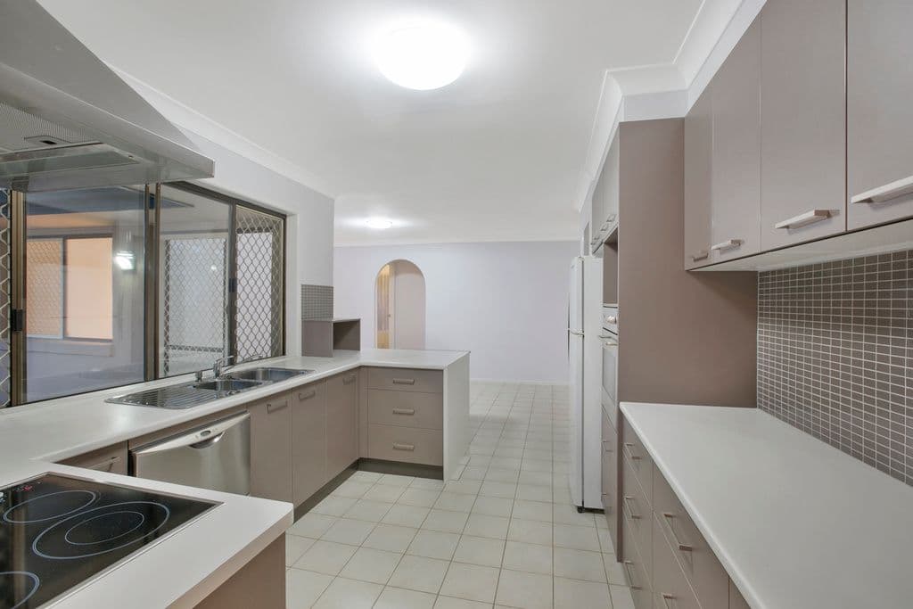 68 Dorsal Drive, Birkdale QLD 4159, Birkdale - Thumbnail 4