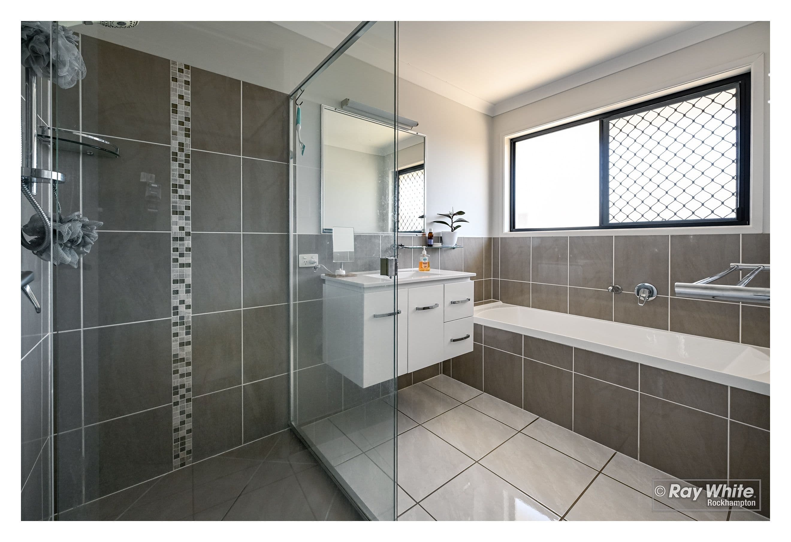 9 Sturt Court, Gracemere QLD 4702, Gracemere - Thumbnail 4