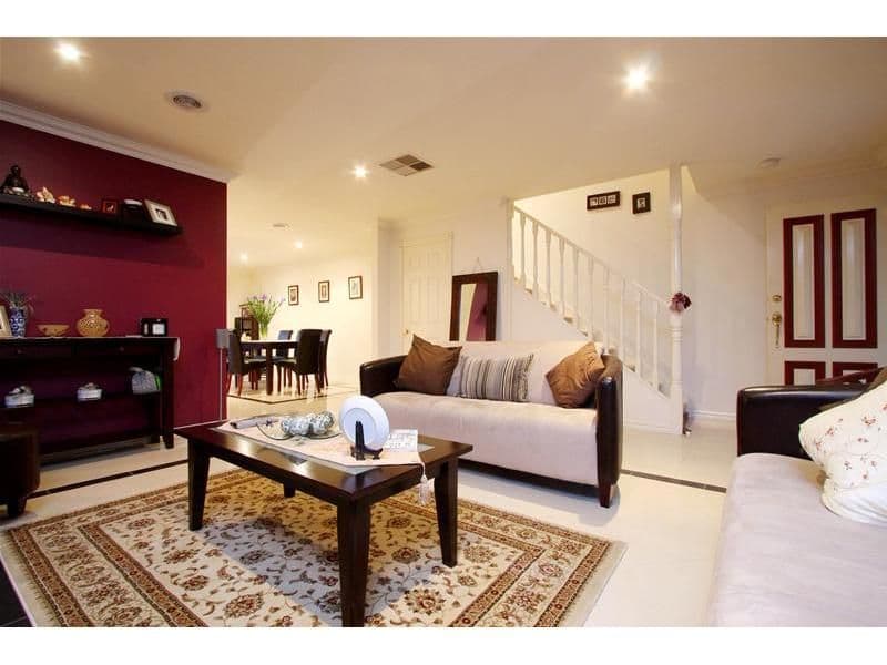 70 Greenhills Road, BUNDOORA VIC 3083, Bundoora - Thumbnail 2