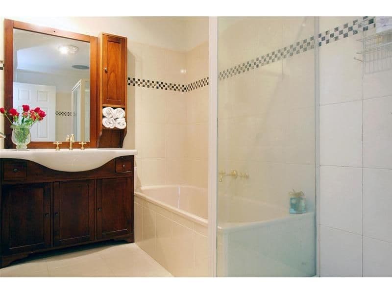 70 Greenhills Road, BUNDOORA VIC 3083, Bundoora - Thumbnail 8