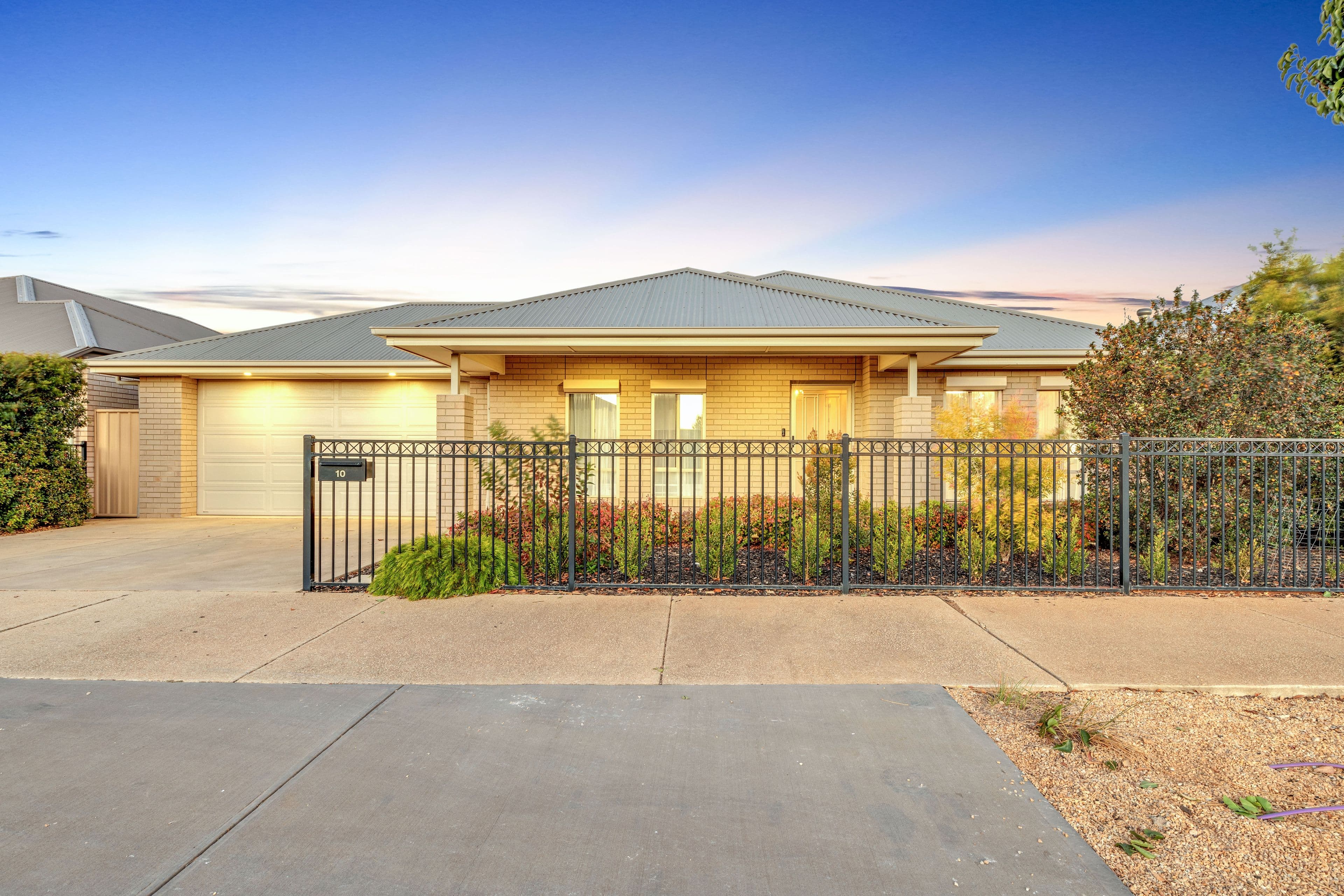 10 Grand Road, Munno Para SA 5115, Munno Para - Image 1