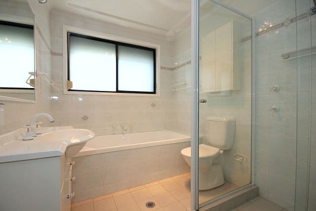 42 Flinders Road, GEORGES HALL NSW 2198, Georges Hall - Thumbnail 8