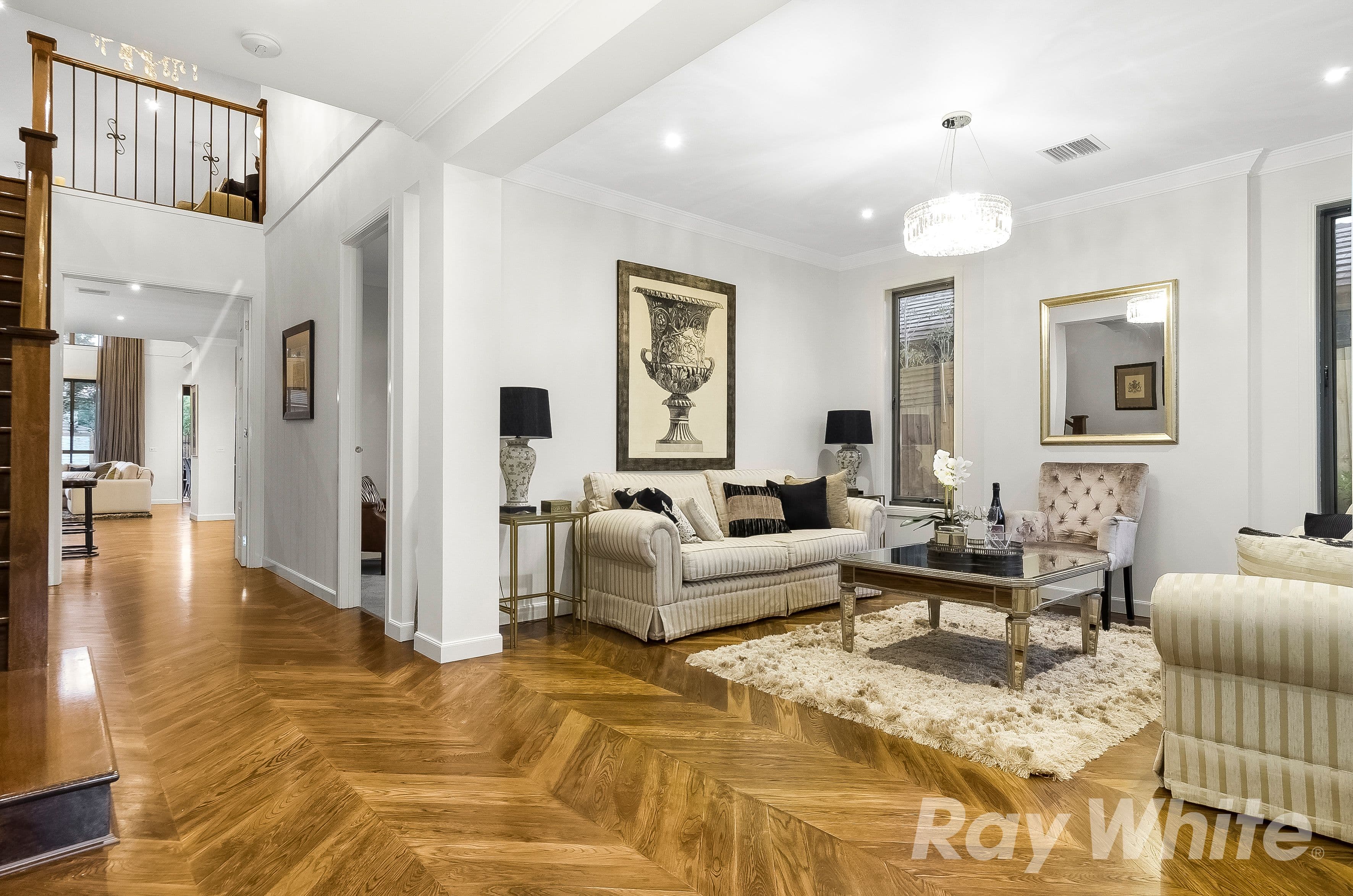 28 Brentwood Drive, Glen Waverley VIC 3150, Glen Waverley - Thumbnail 2
