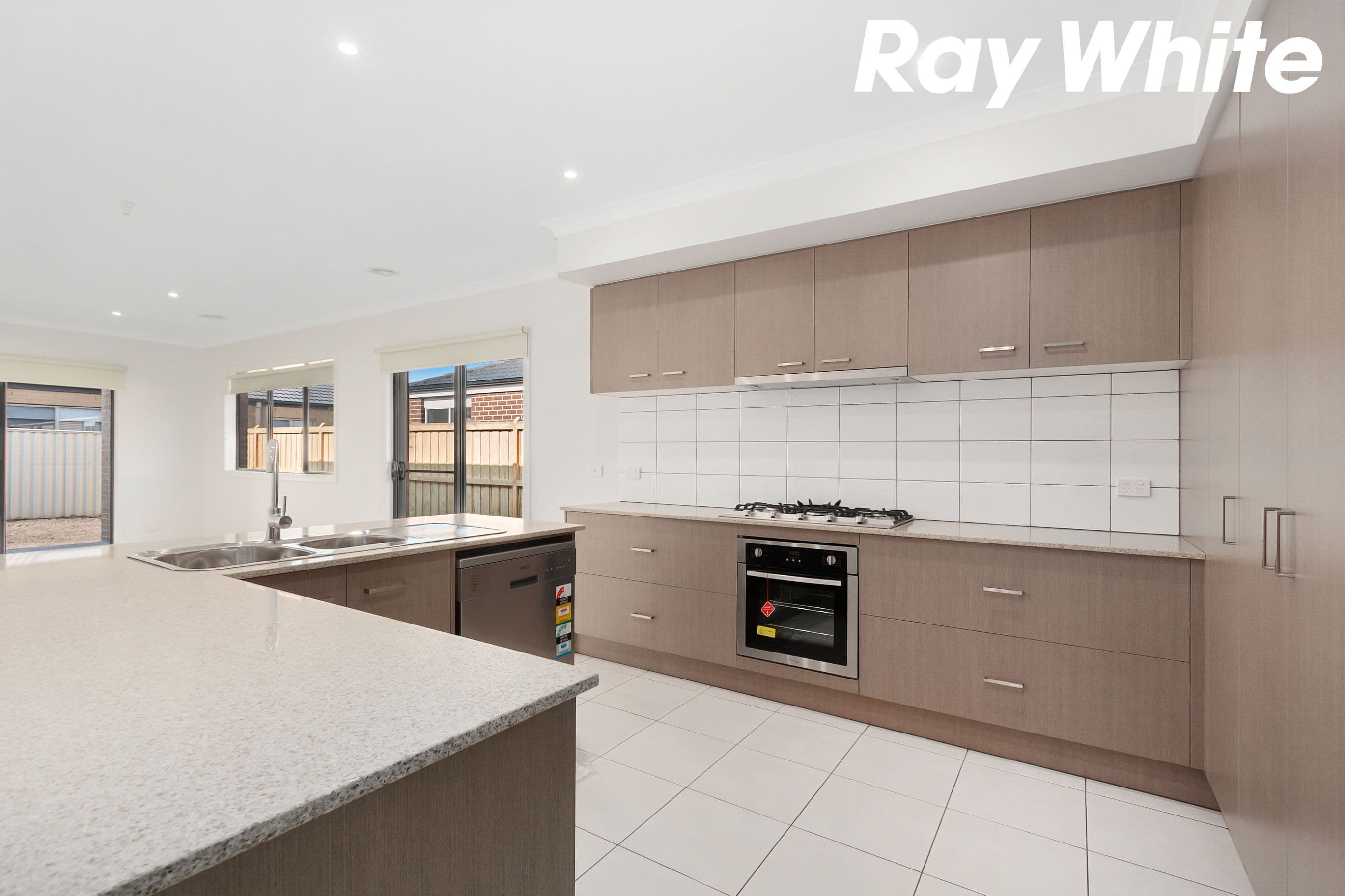 107 Park Orchard Drive, Pakenham VIC 3810, Pakenham - Thumbnail 3
