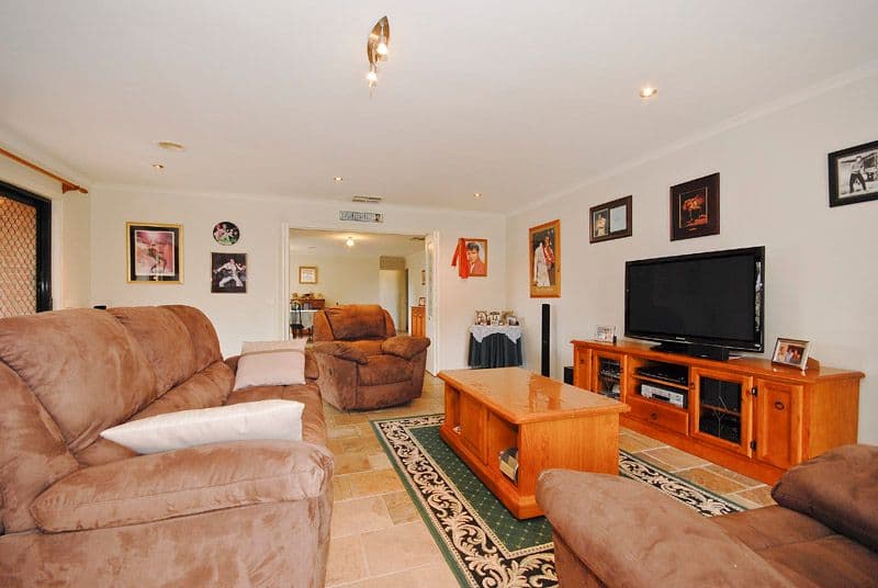 21 Wattleview Rise, SCORESBY VIC 3179, Scoresby - Thumbnail 3