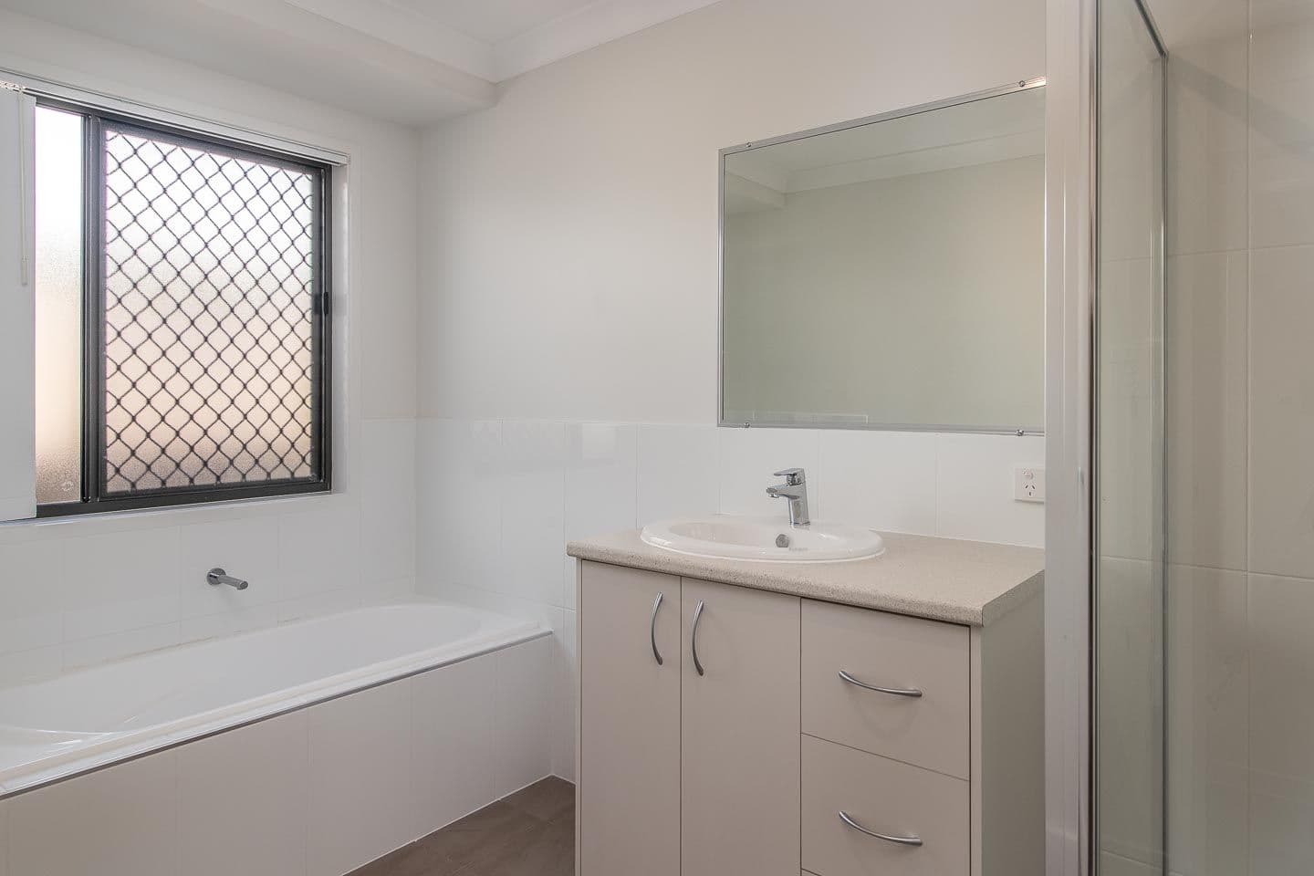 33 Hythe Street, Pialba QLD 4655, Pialba - Thumbnail 8
