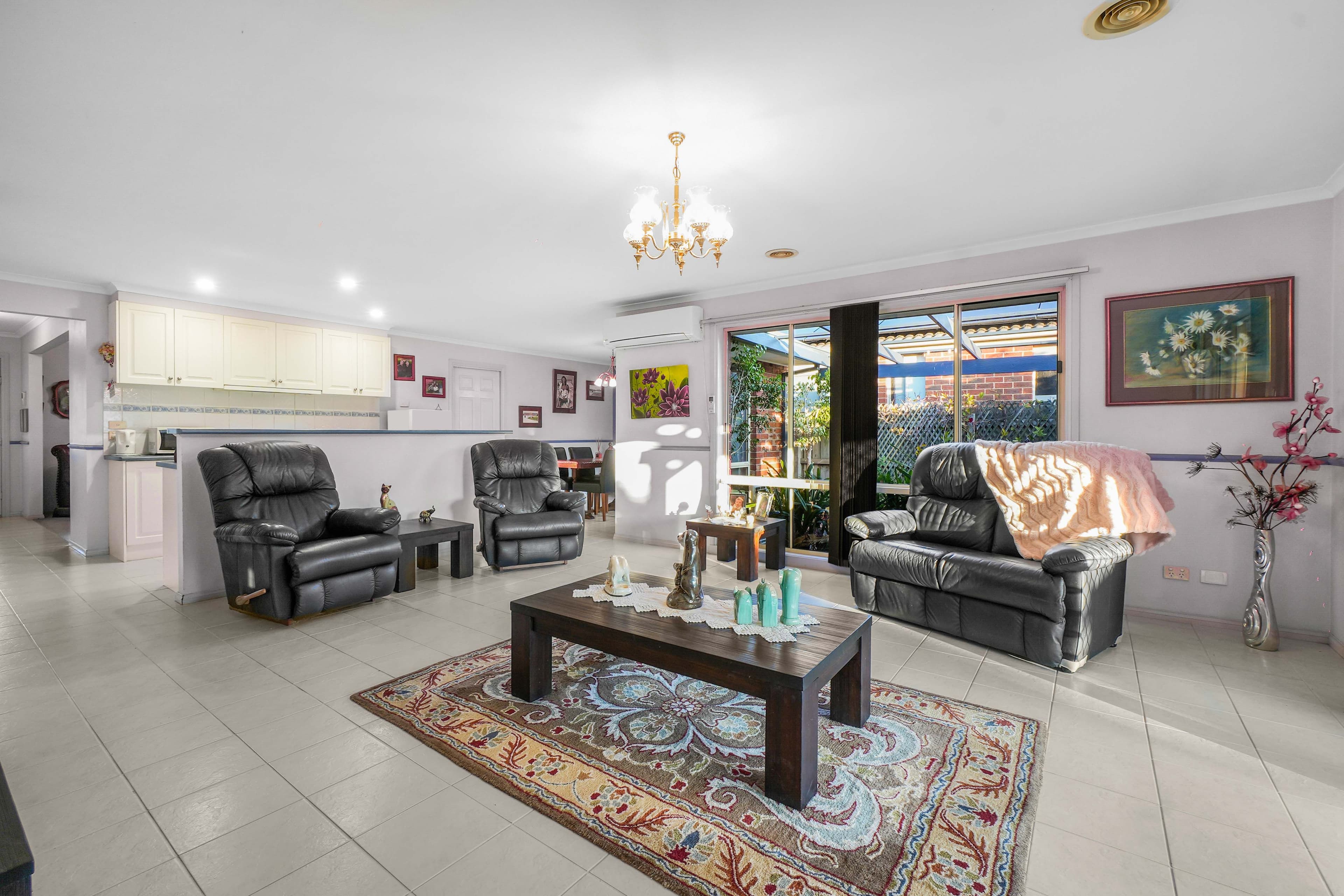 15 Grice Quadrant, Pakenham VIC 3810, Pakenham - Thumbnail 3