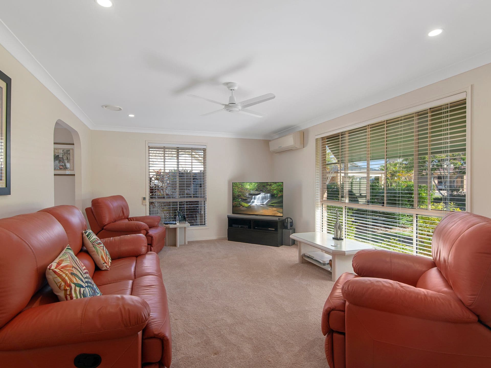 12 Blackbean Court, Elanora QLD 4221, Elanora - Thumbnail 3