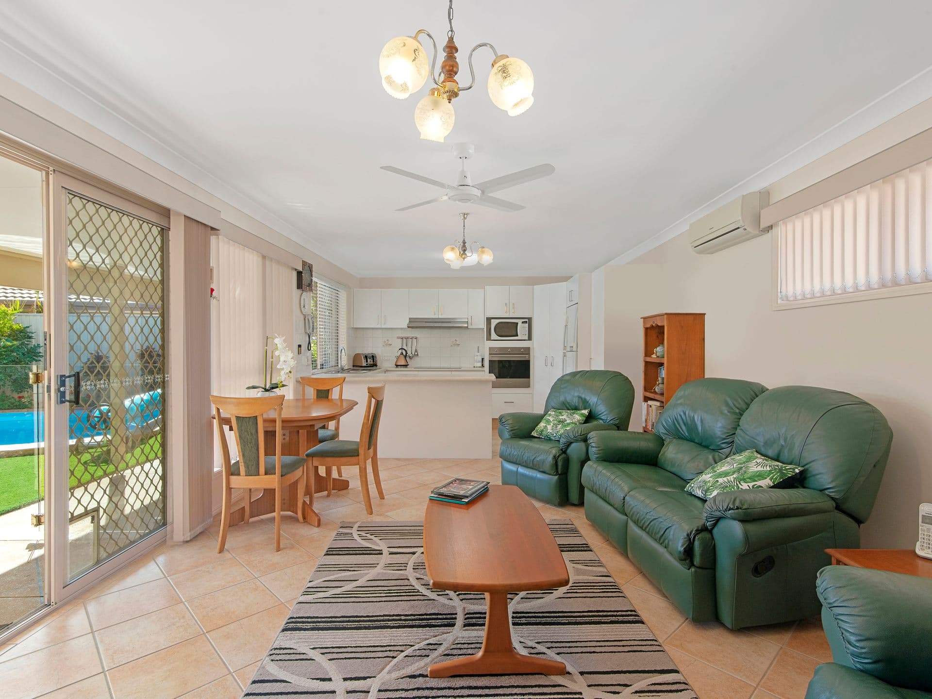 12 Blackbean Court, Elanora QLD 4221, Elanora - Thumbnail 4