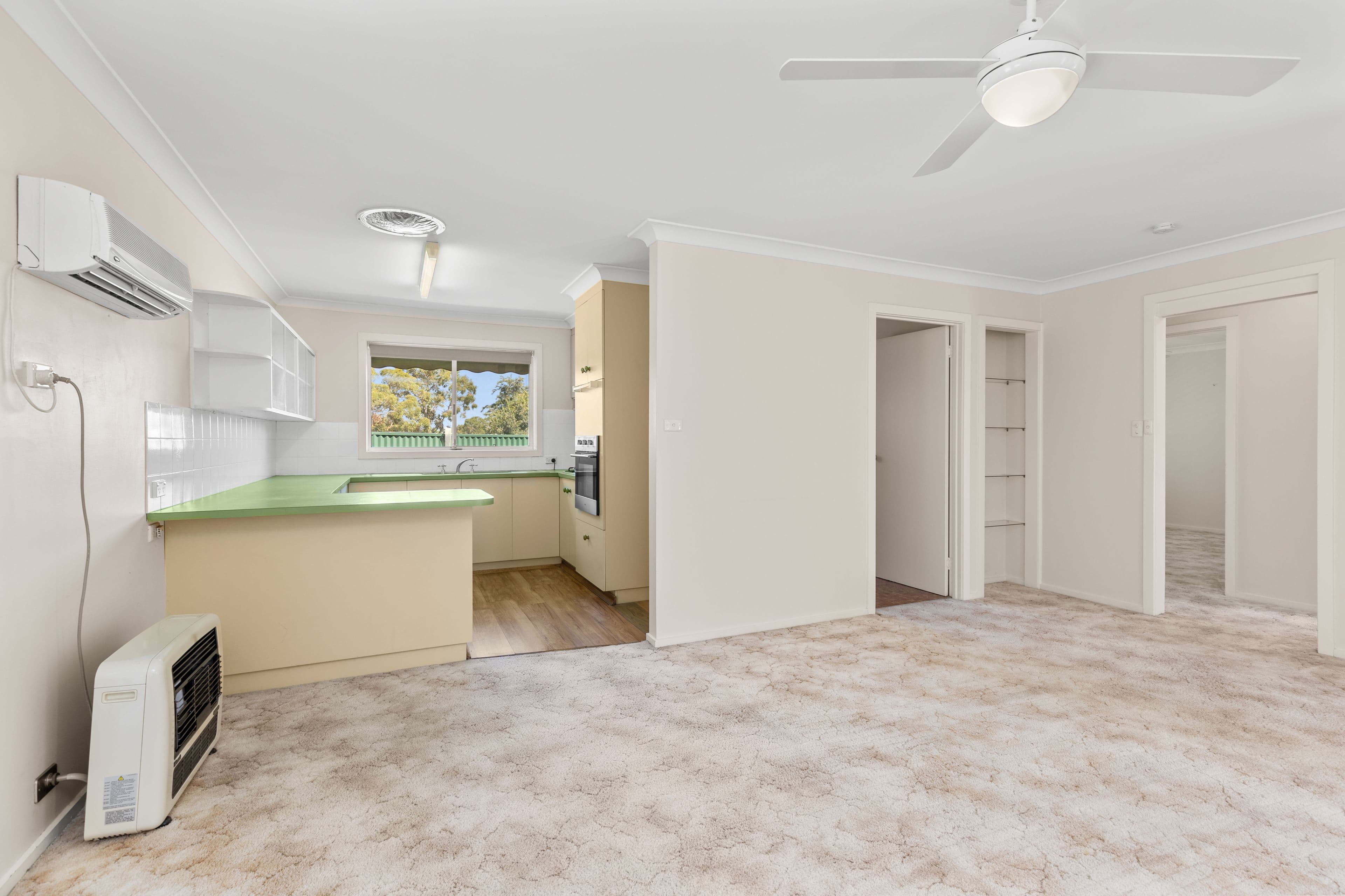 160 Fernleigh Road, Mount Austin NSW 2650, Mount Austin - Thumbnail 4