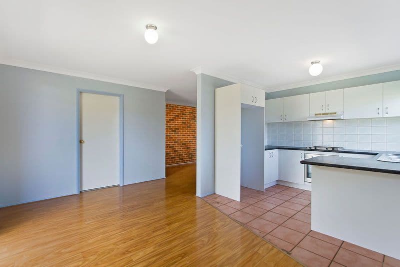 8 Kathleen Court, BERKELEY VALE NSW 2261, Berkeley Vale - Thumbnail 3