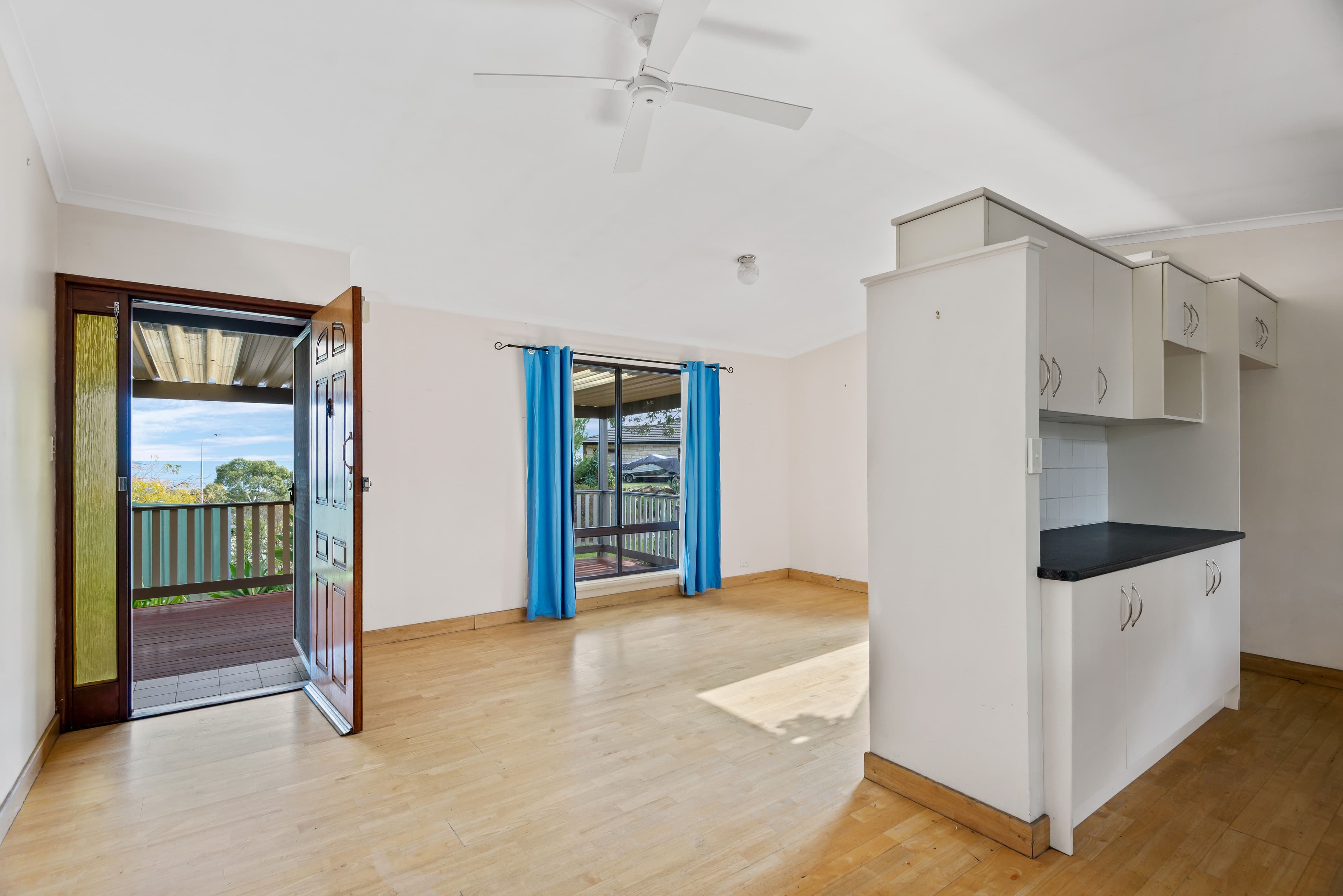 13 Manunda Way, Hallett Cove SA 5158, Hallett Cove - Thumbnail 7