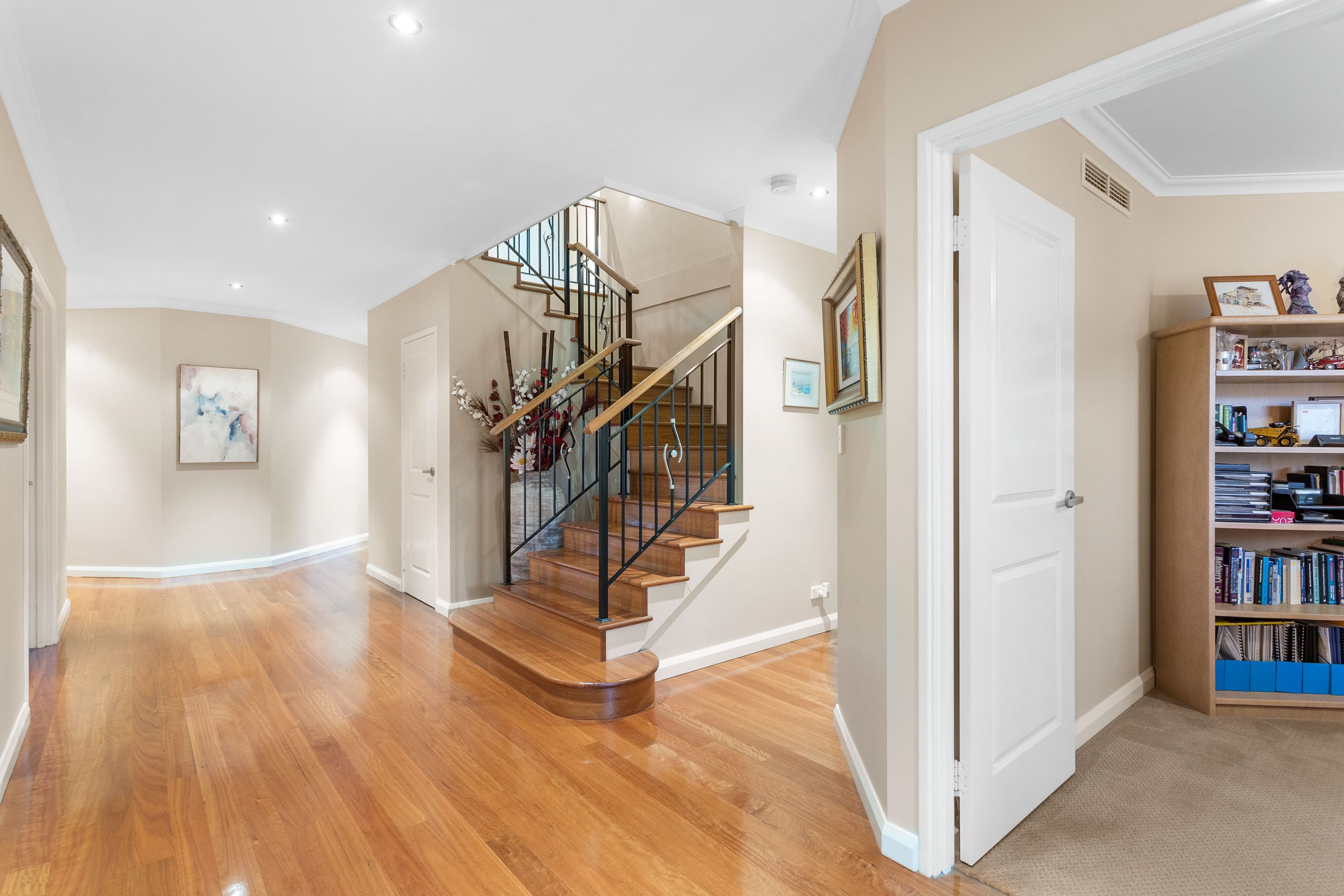 4 Dempster Place, Sorrento WA 6020, Sorrento - Thumbnail 2