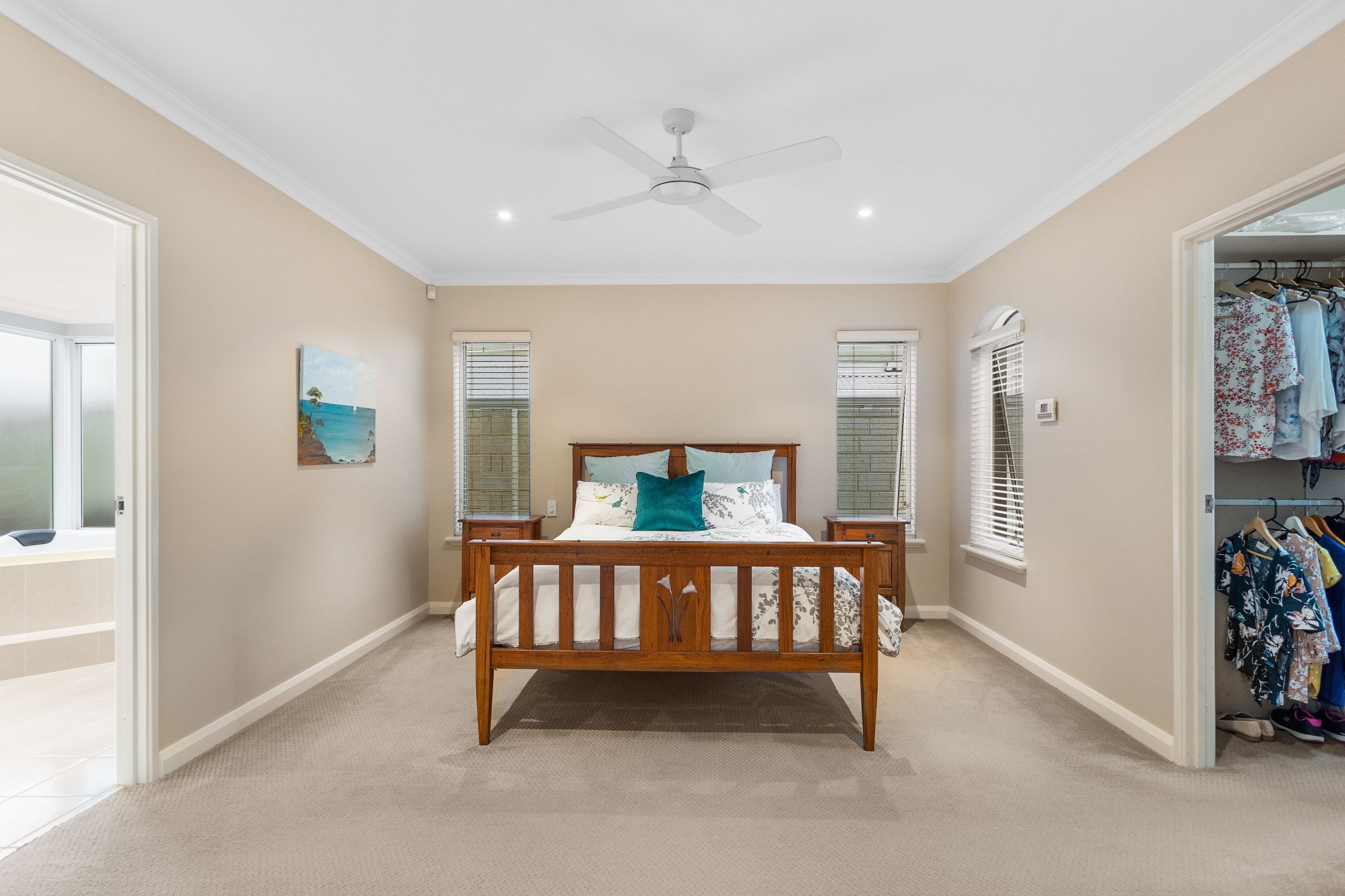 4 Dempster Place, Sorrento WA 6020, Sorrento - Thumbnail 4
