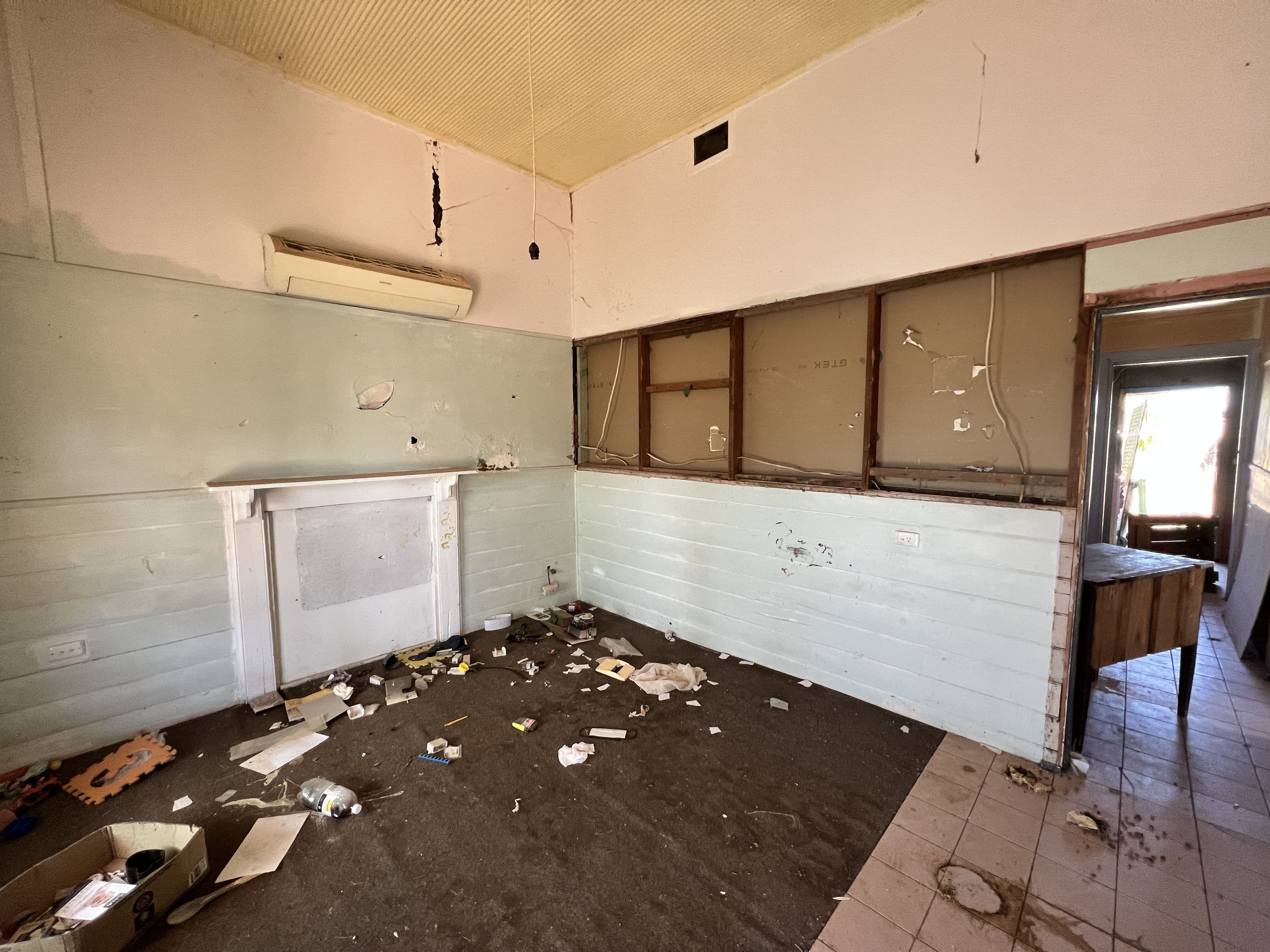 73 Warren Street, Broken Hill NSW 2880, Broken Hill - Thumbnail 2