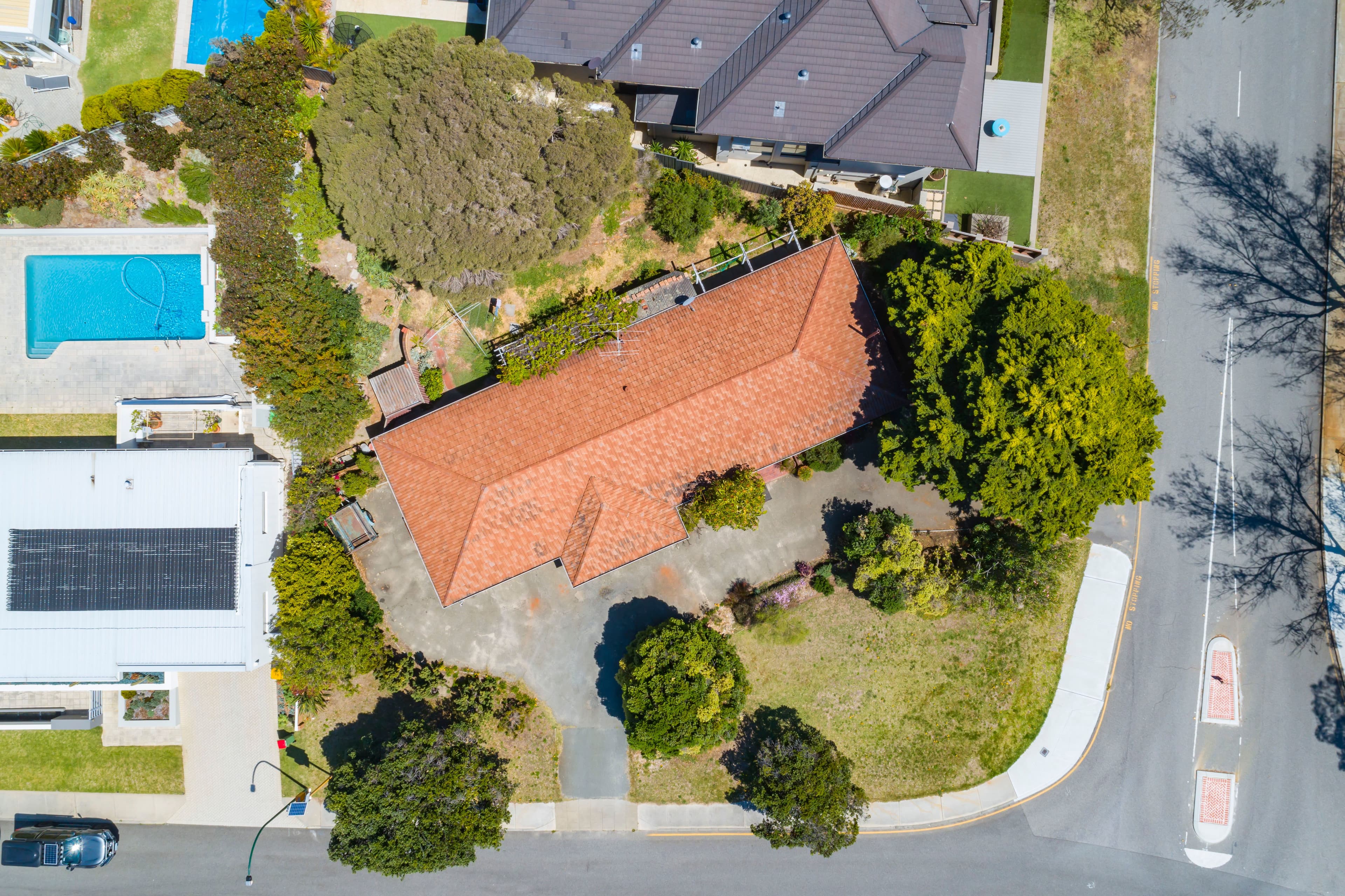 3 Dupont Avenue, City Beach WA 6015, City Beach - Thumbnail 3