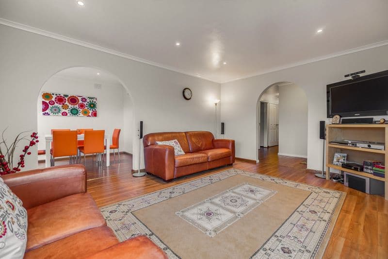 8 Gillingham Street, WATSONIA NORTH VIC 3087, Watsonia North - Thumbnail 3