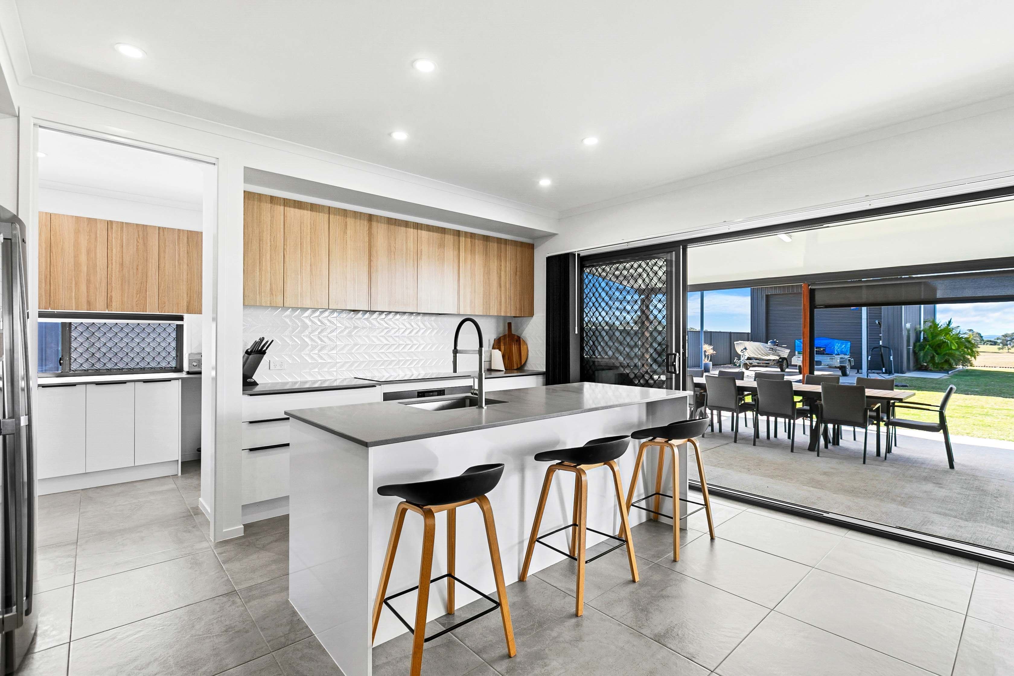 7 Catalina Court, BOORAL QLD 4655, Booral - Thumbnail 5