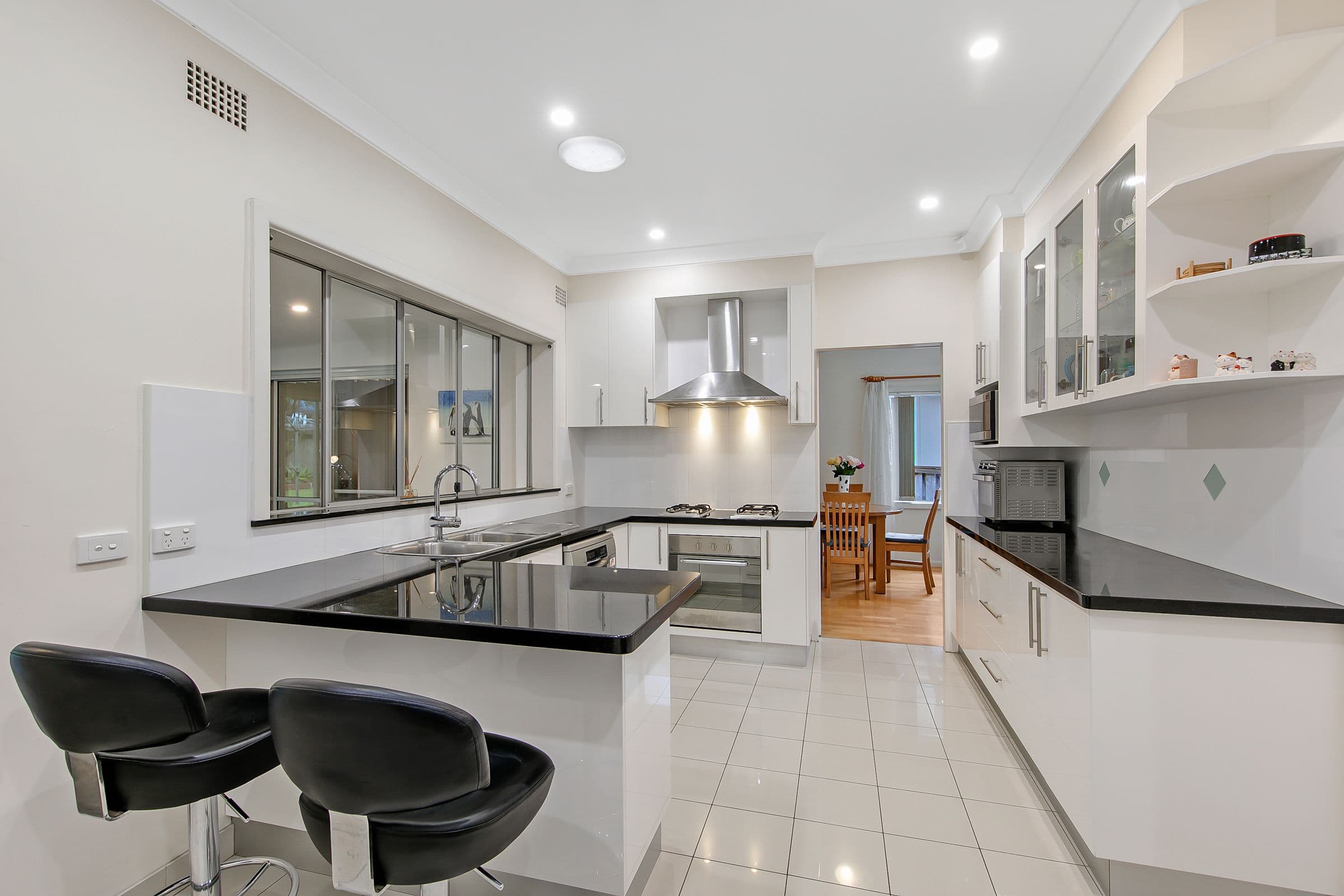 14 Hills Avenue, Epping NSW 2121, Epping - Thumbnail 4