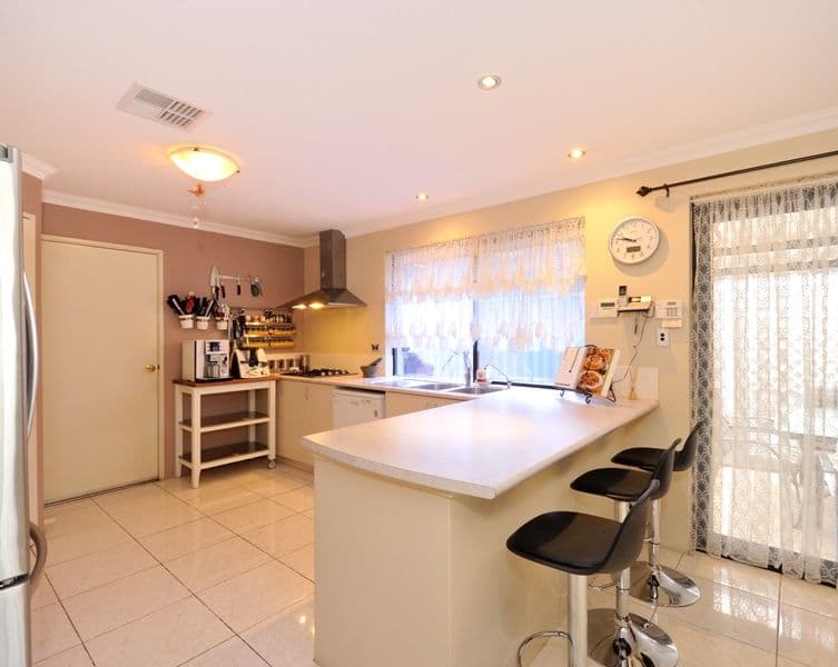 16 Merida Loop, Port Kennedy WA 6172, Port Kennedy - Thumbnail 3