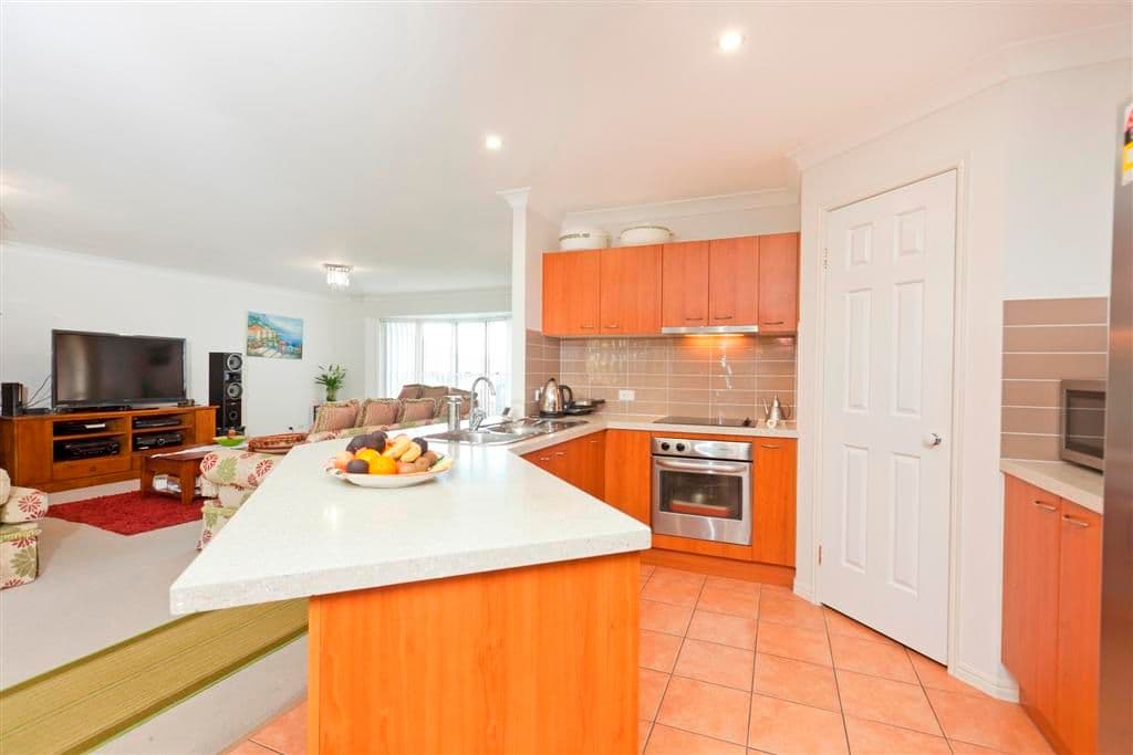 15 Manor Crescent, WAKERLEY QLD 4154, Wakerley - Thumbnail 4