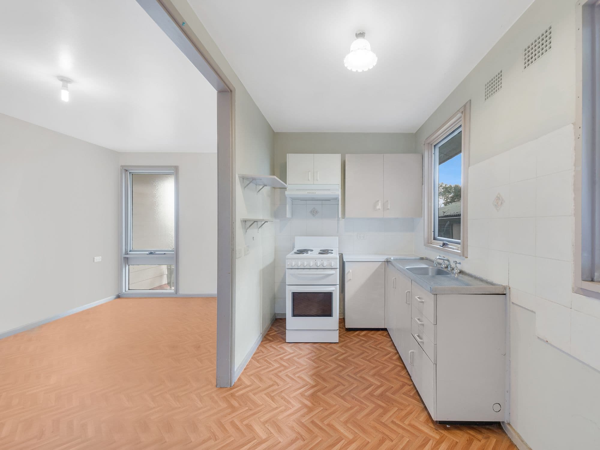 4 Maitland Way, Airds NSW 2560, Airds - Thumbnail 2