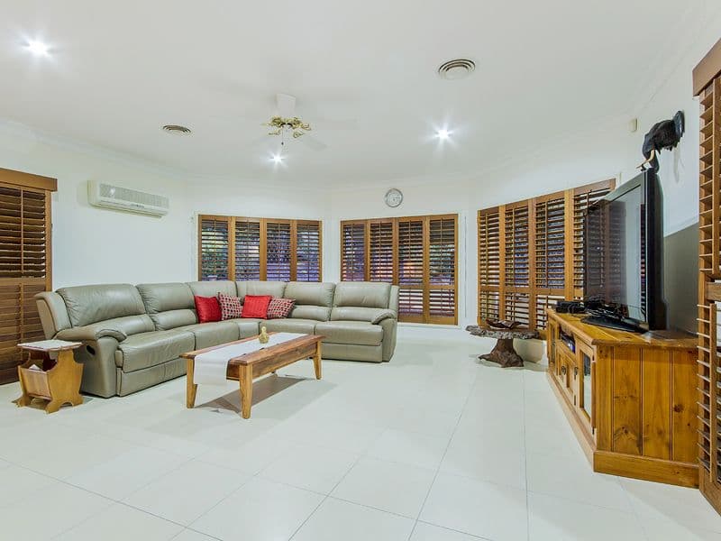 27 Riversdale Road, Oxenford QLD 4210, Oxenford - Thumbnail 4